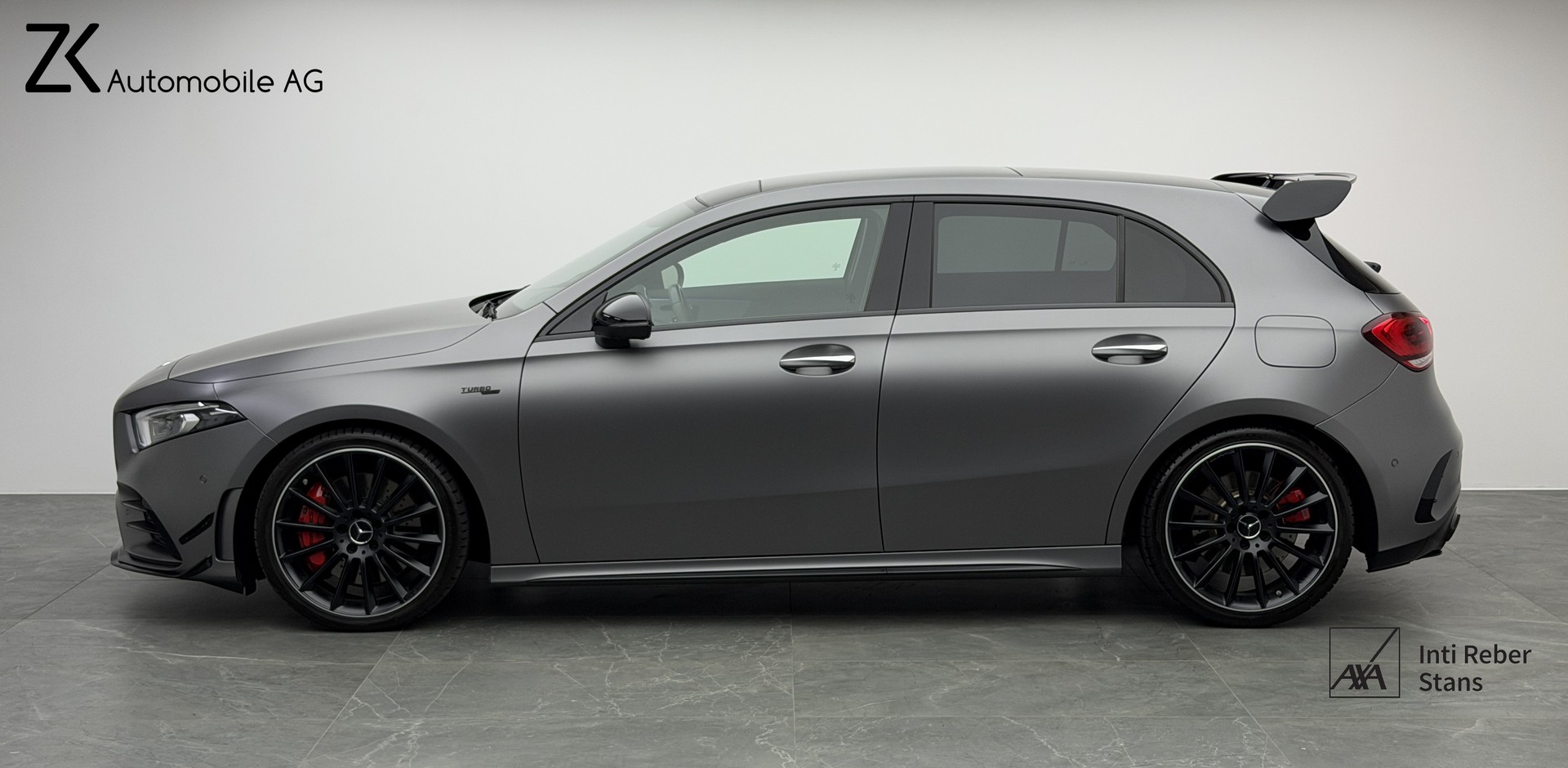 MERCEDES-BENZ A 35 AMG 4Matic Mountain Grey Magno Speedshift / 360° Kamera / Panoramadach / Burmester Sound / Keyless Go / AMG Sportsitze /-image-2