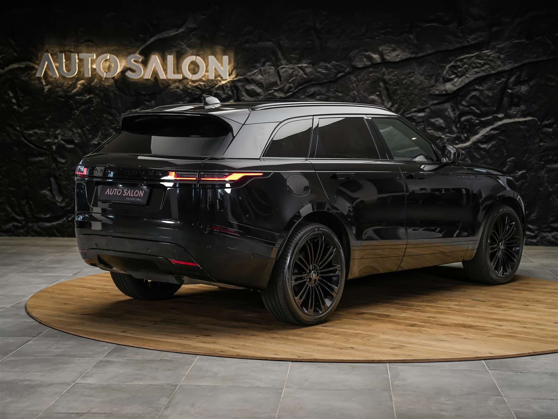 LAND ROVER Range Rover Velar Dynamic SE D 300 I6 MHEV Automatic *Facelift*Panorama*Werksgarantie*-image-5
