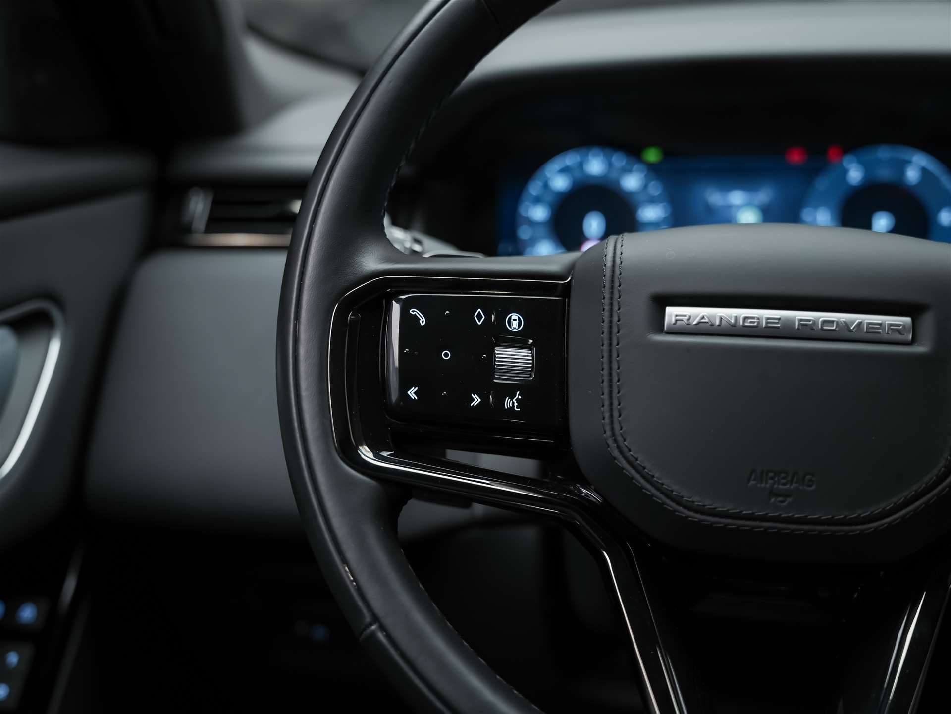 LAND ROVER Range Rover Velar Dynamic SE D 300 I6 MHEV Automatic *Facelift*Panorama*Werksgarantie*-image-28