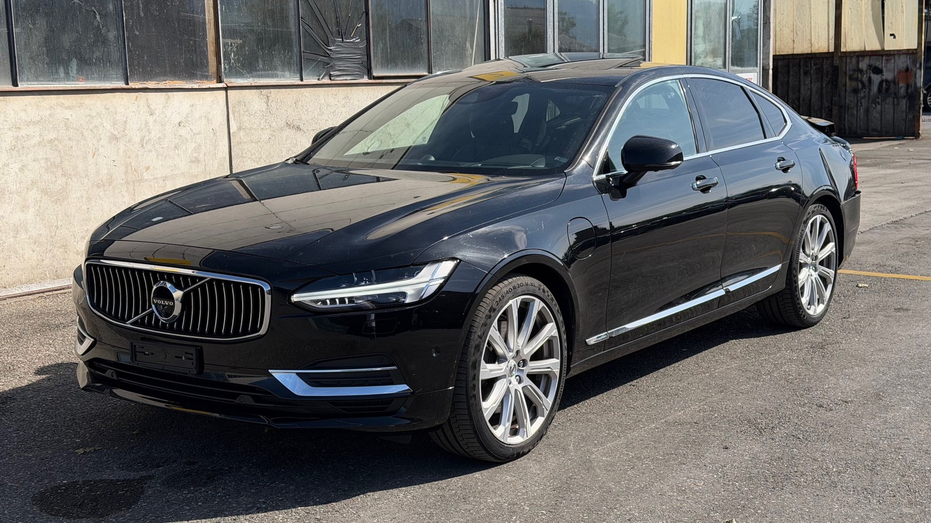 VOLVO S90 T8 eAWD Twin Engine Inscription Geartronic-image-2