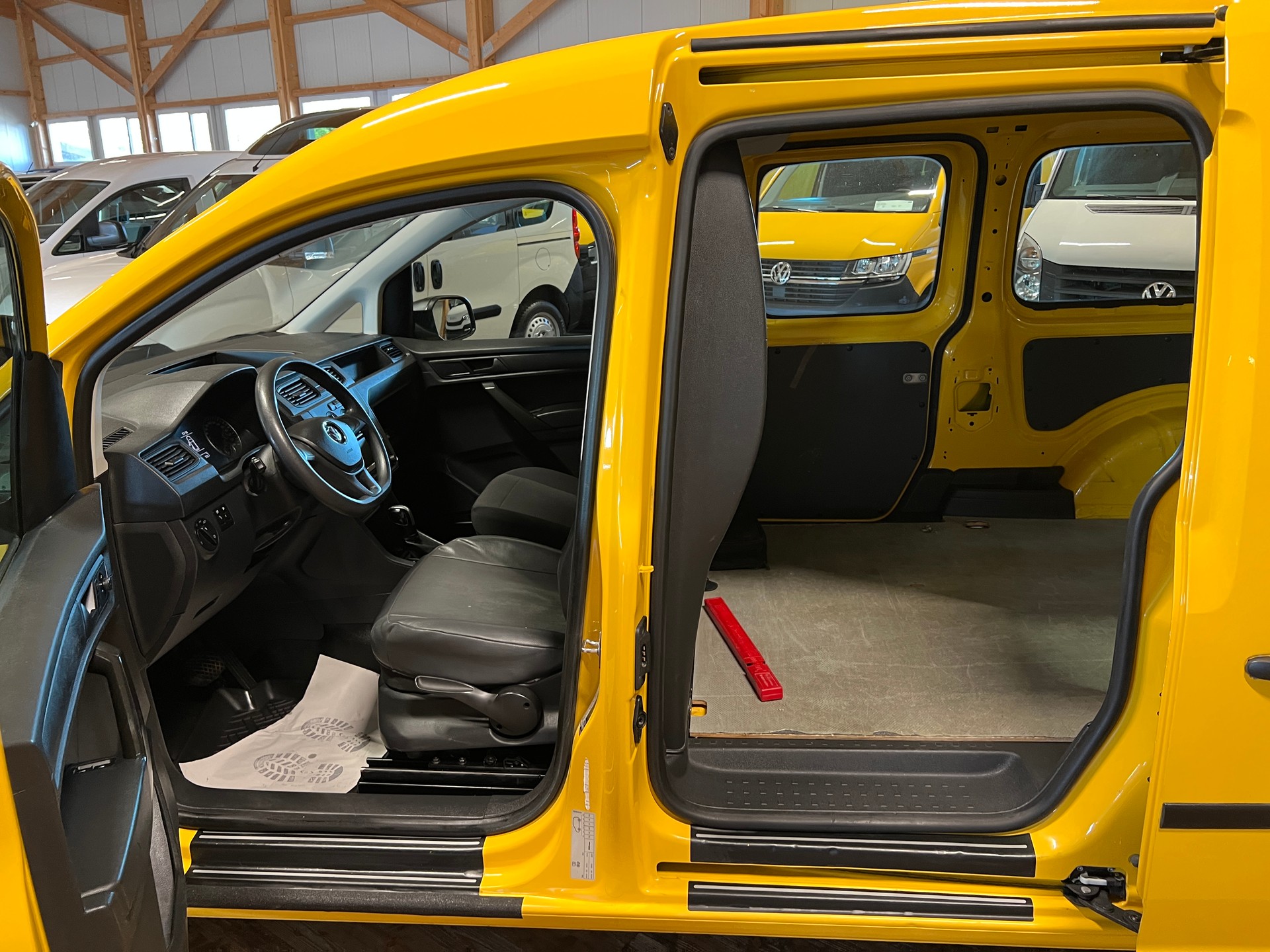 VW Caddy Maxi 2.0TDI 4Mot. BlueMotion Technology DSG-image-10