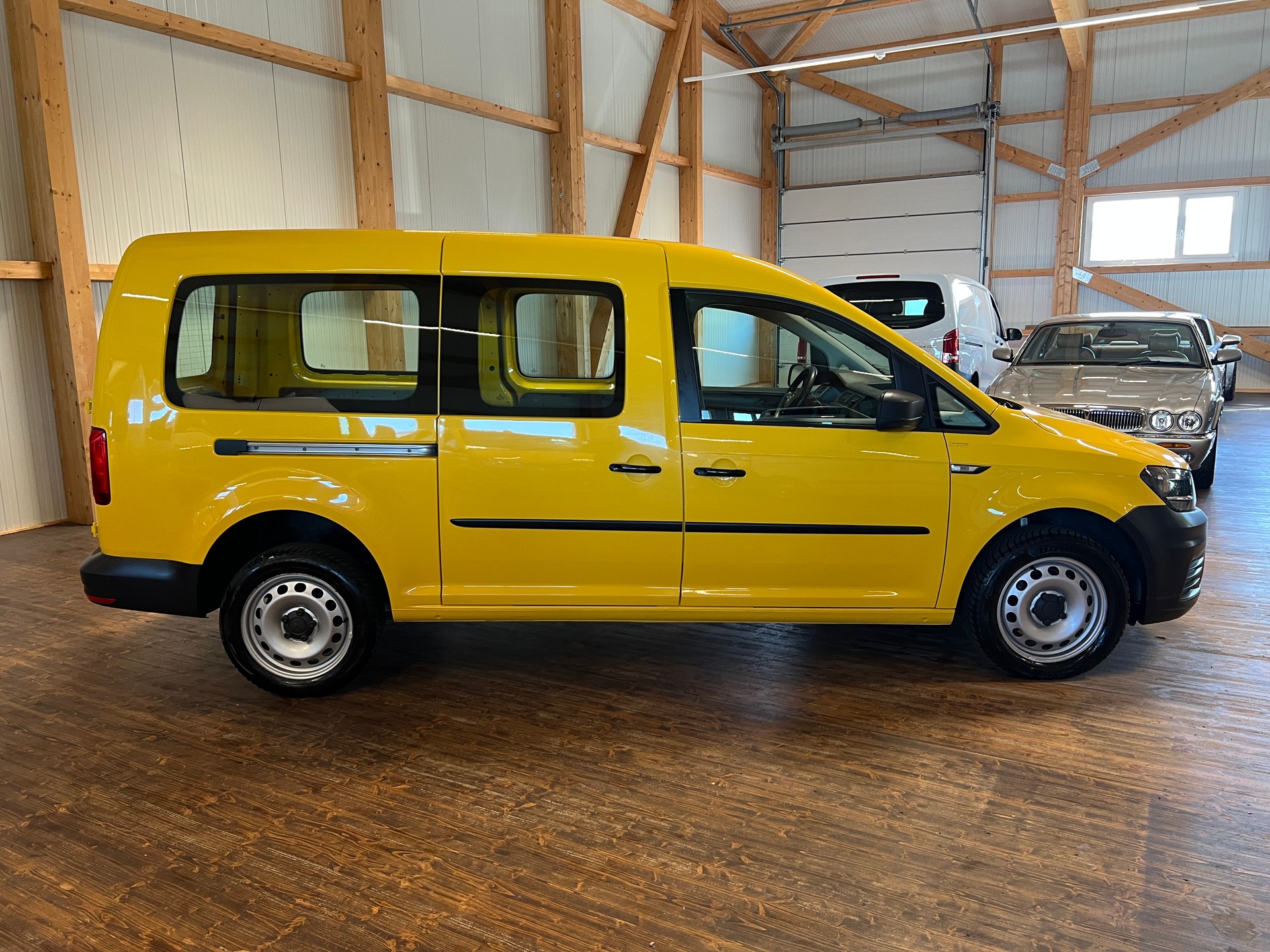 VW Caddy Maxi 2.0TDI 4Mot. BlueMotion Technology DSG-image-3