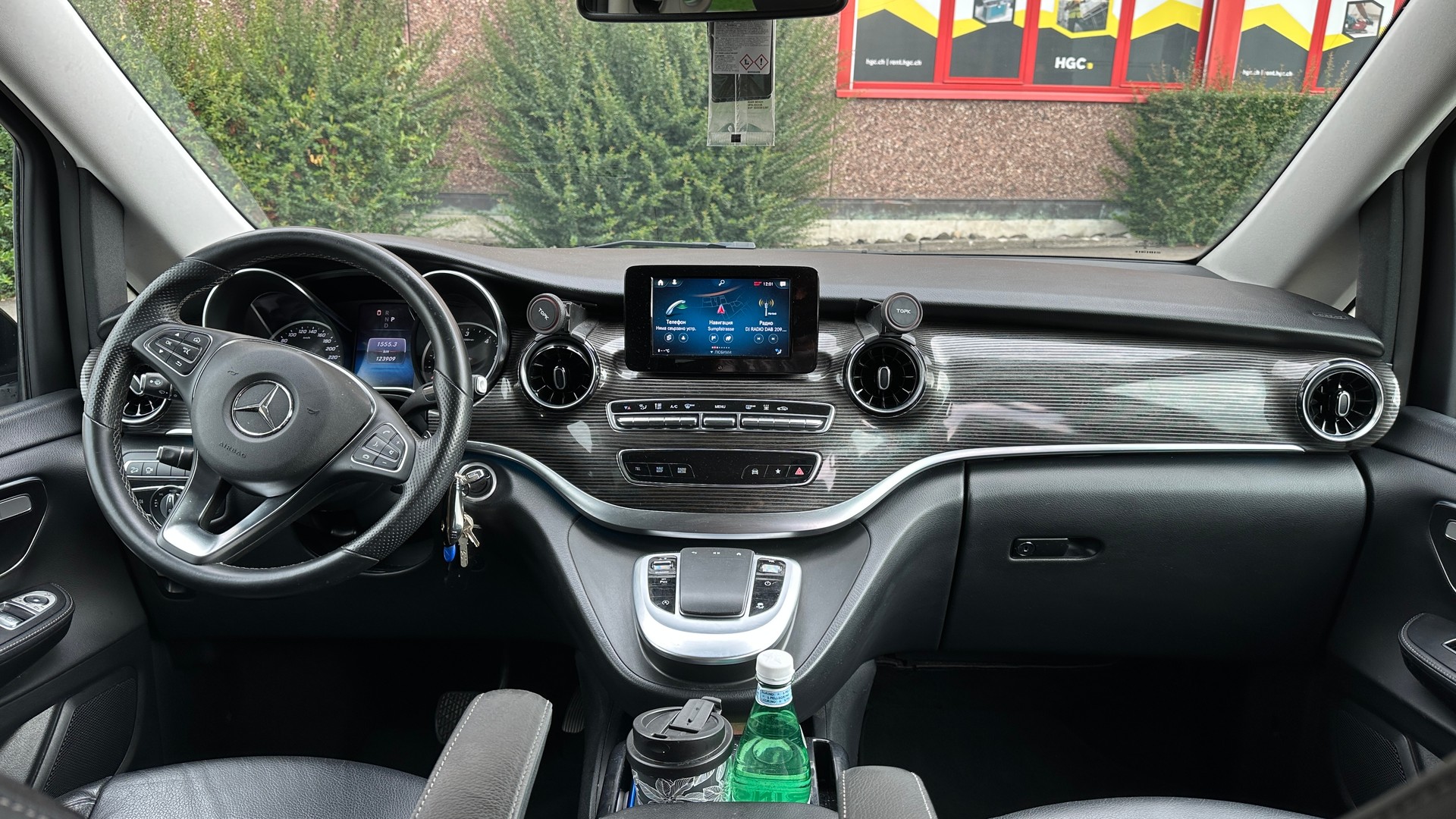 MERCEDES-BENZ V250 d 4MATIC Lang – 8 Plätze-image-5