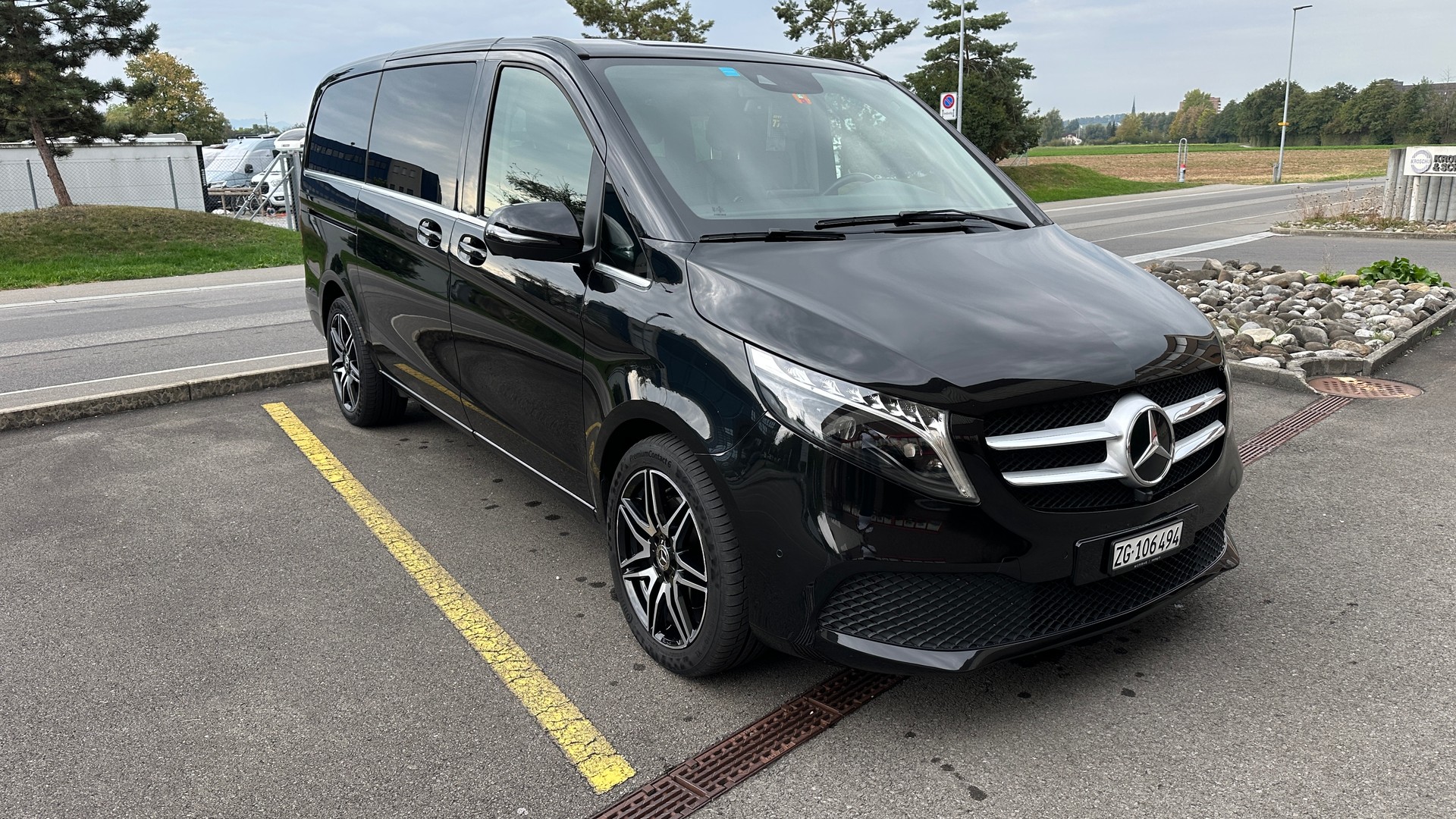 MERCEDES-BENZ V250 d 4MATIC Lang – 8 Plätze-image-2