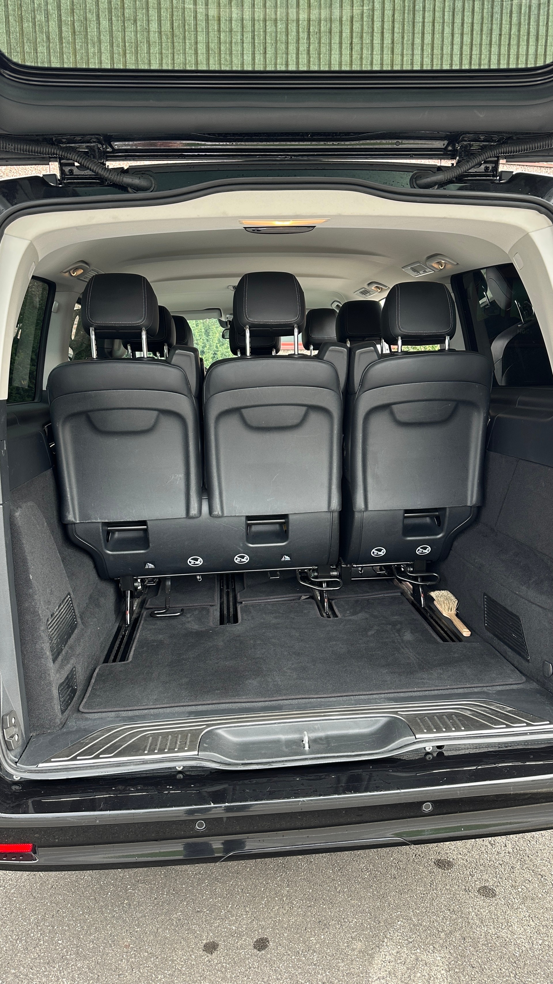 MERCEDES-BENZ V250 d 4MATIC Lang – 8 Plätze-image-13