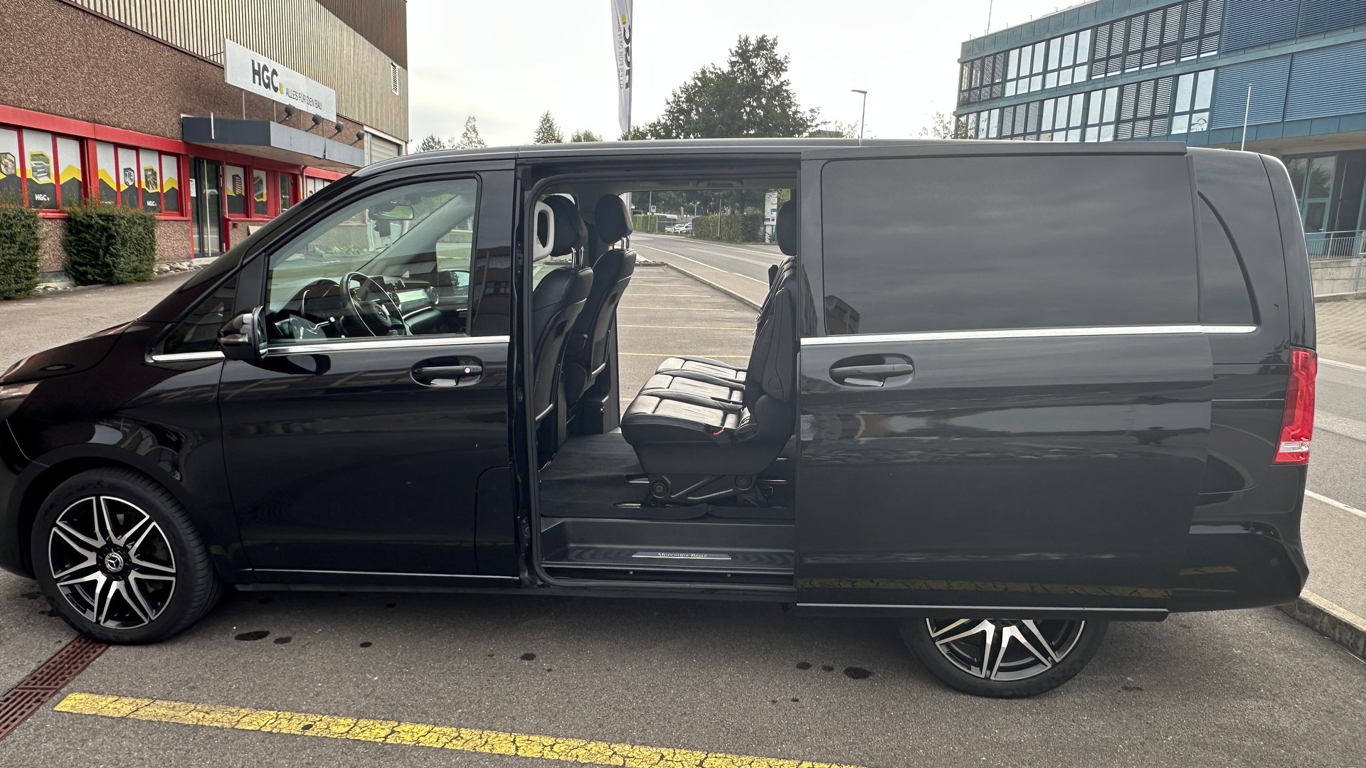 MERCEDES-BENZ V250 d 4MATIC Lang – 8 Plätze-image-14