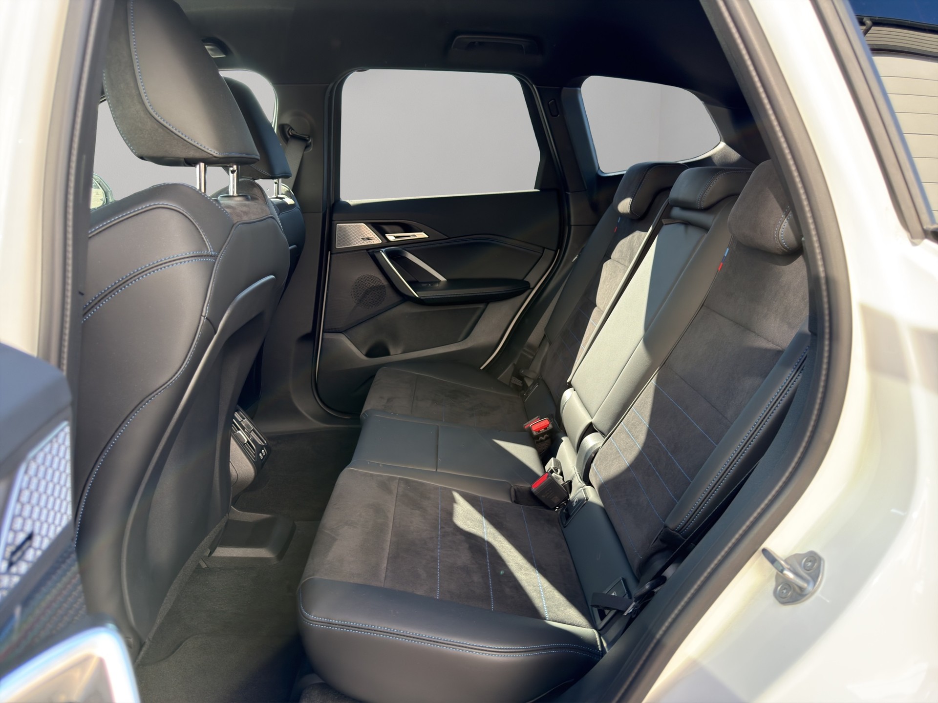 BMW X1 xDrive 20d 48V M Sport-image-16