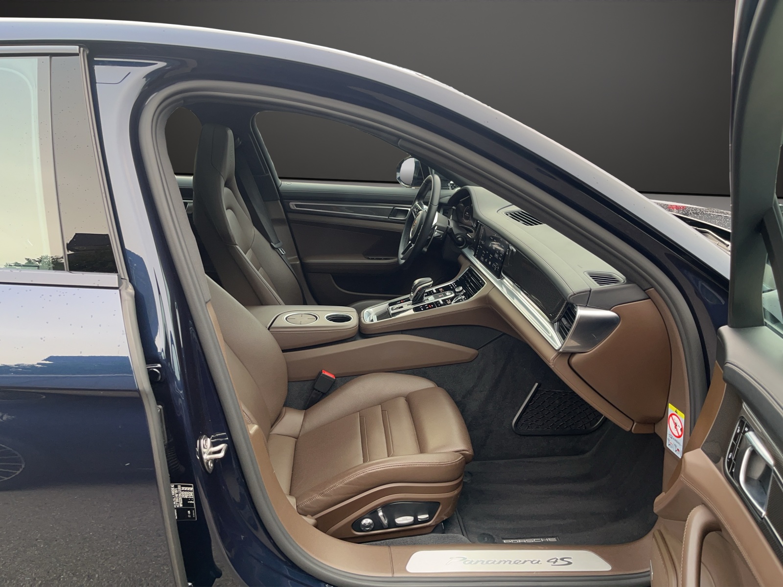 PORSCHE Panamera 4S PDK-image-9