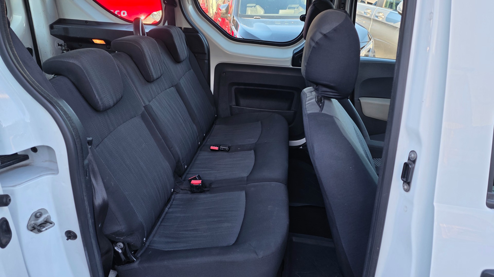 DACIA Dokker 1.5 dCi Lauréate-image-4