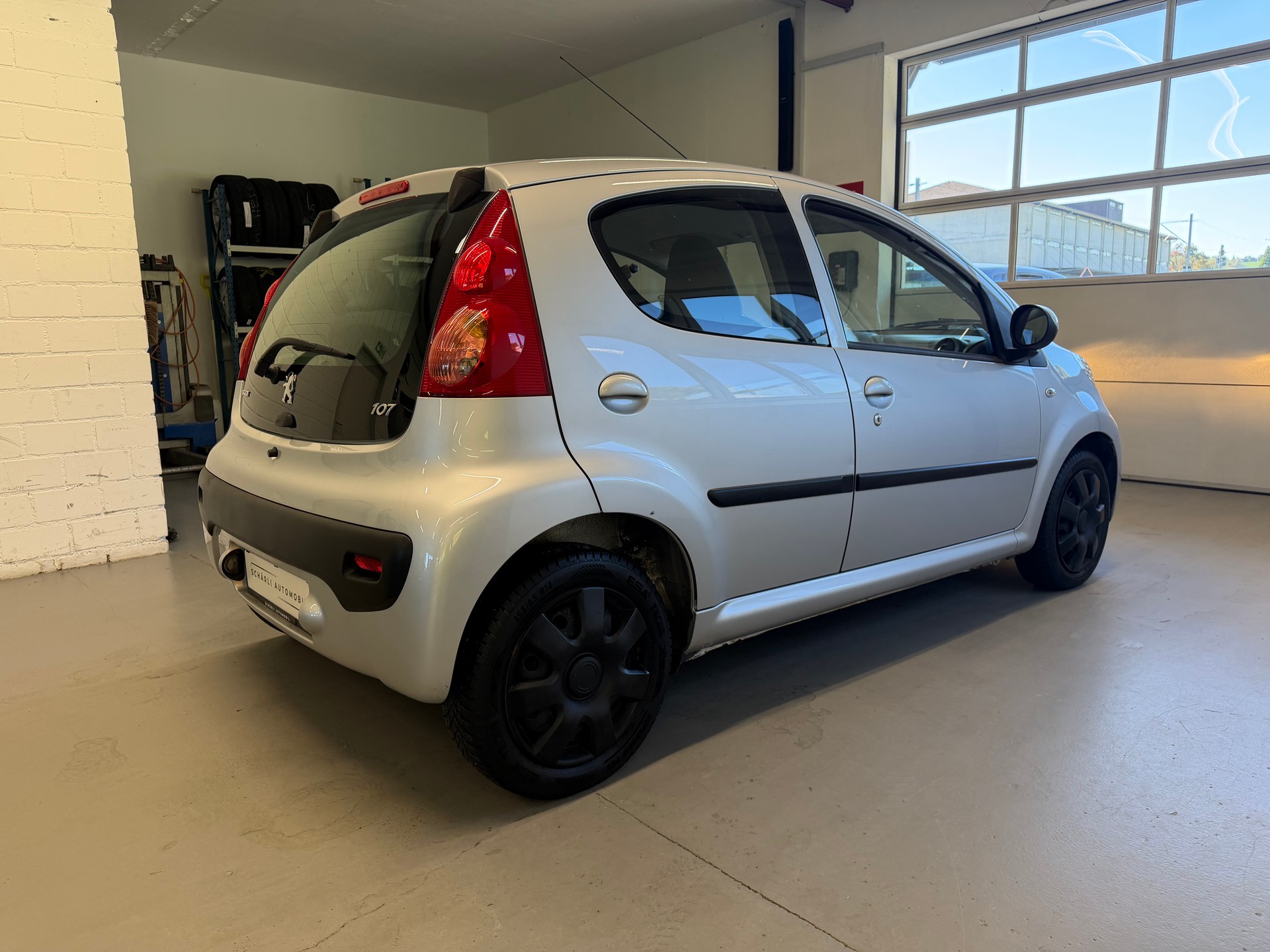 PEUGEOT 107 1.0 Trendy-image-4