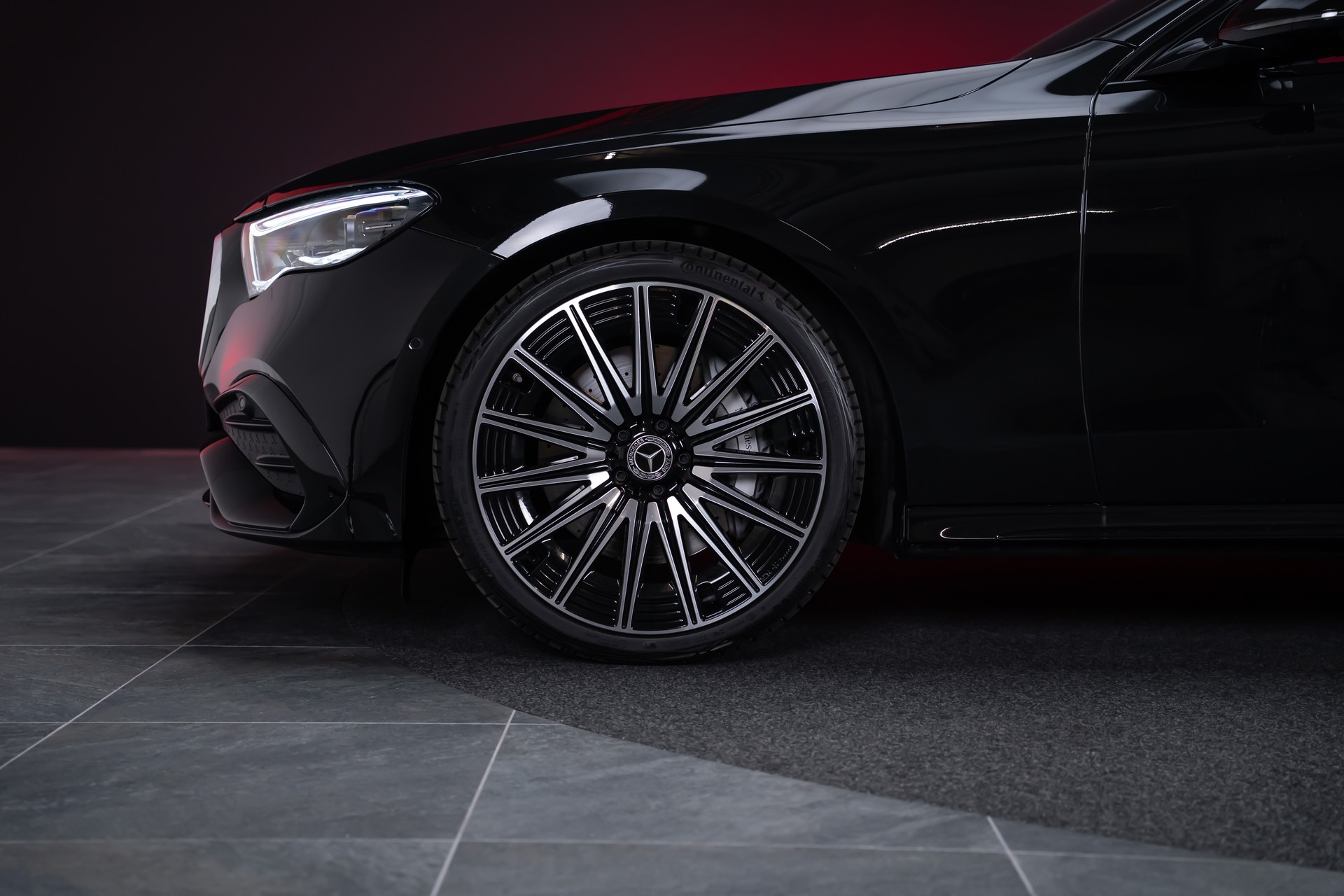 MERCEDES-BENZ E 220 d AMG Line / Hyperscreen / 360°Kamera / el.Sitze-image-38