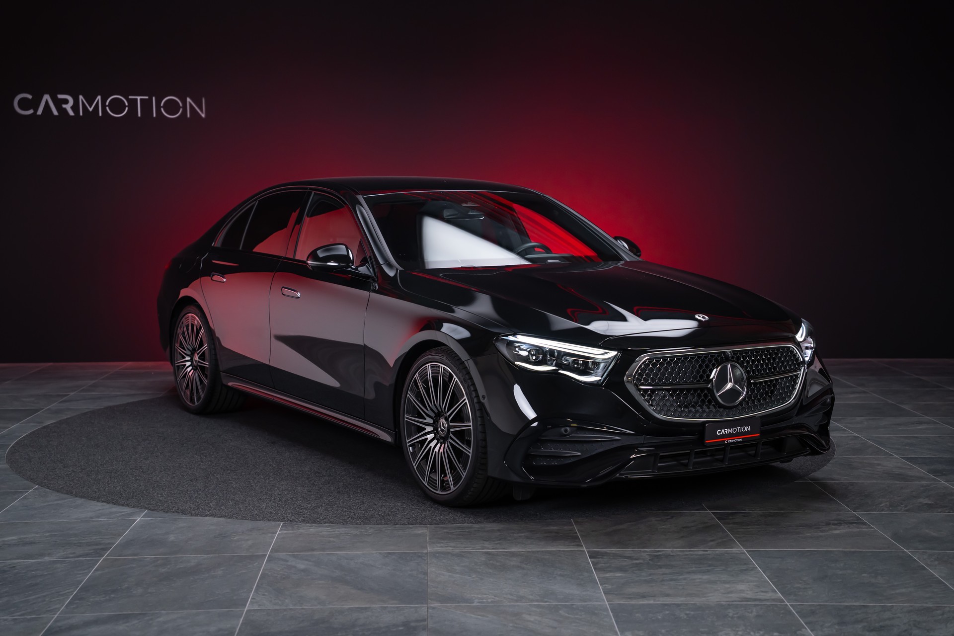 MERCEDES-BENZ E 220 d AMG Line / Hyperscreen / 360°Kamera / el.Sitze-showroom-element-2