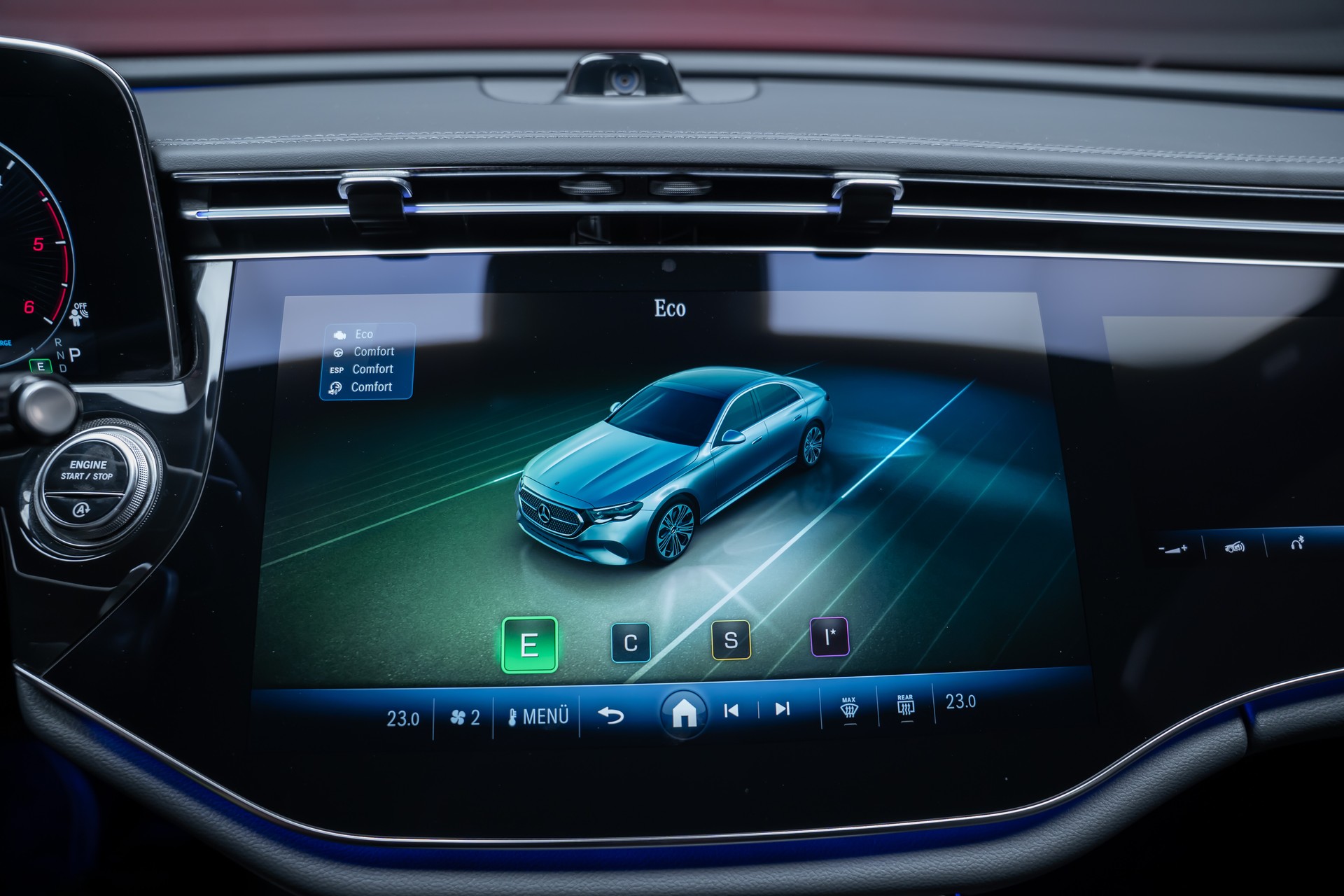 MERCEDES-BENZ E 220 d AMG Line / Hyperscreen / 360°Kamera / el.Sitze-image-32