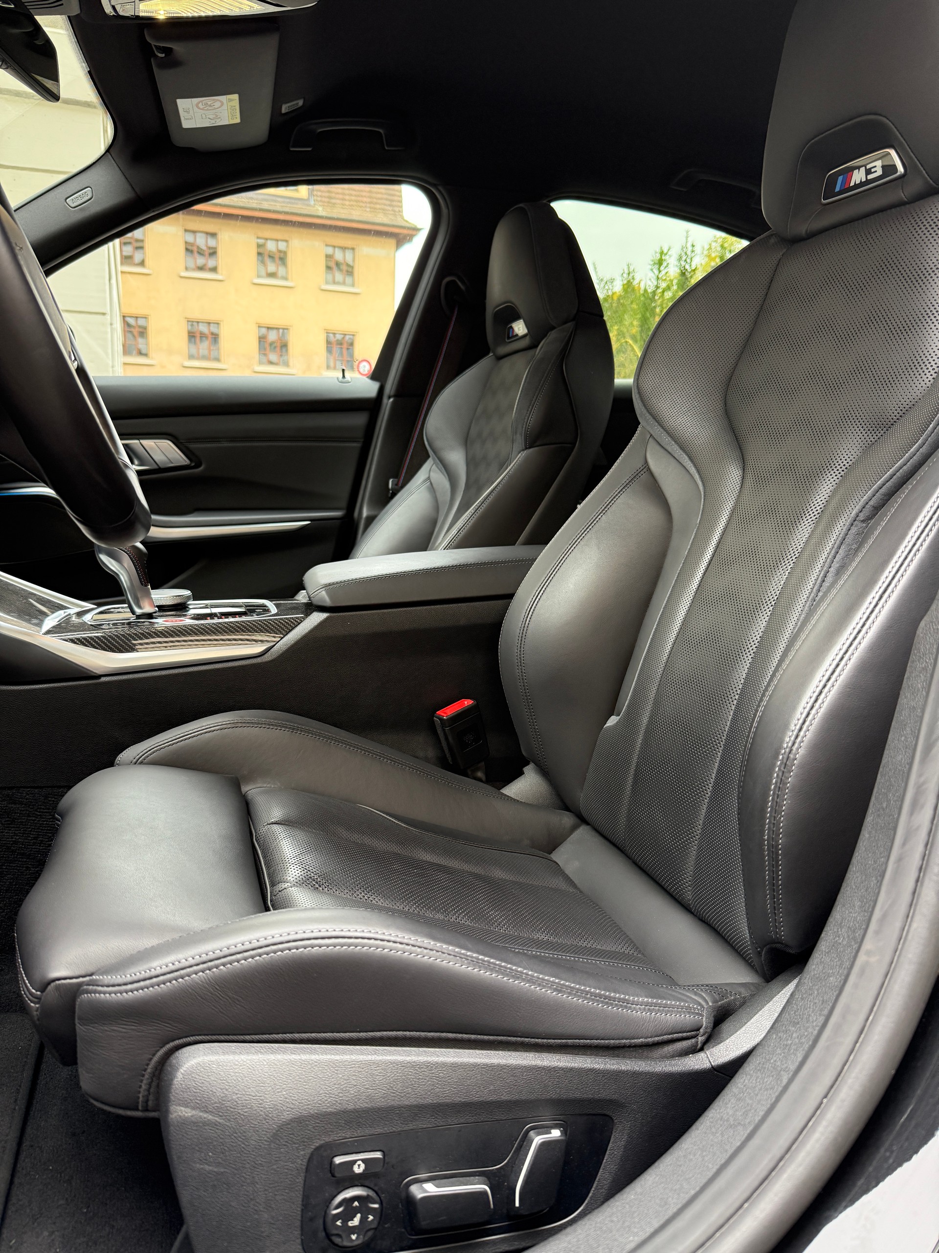 BMW M3 Competition M xDrive-image-12
