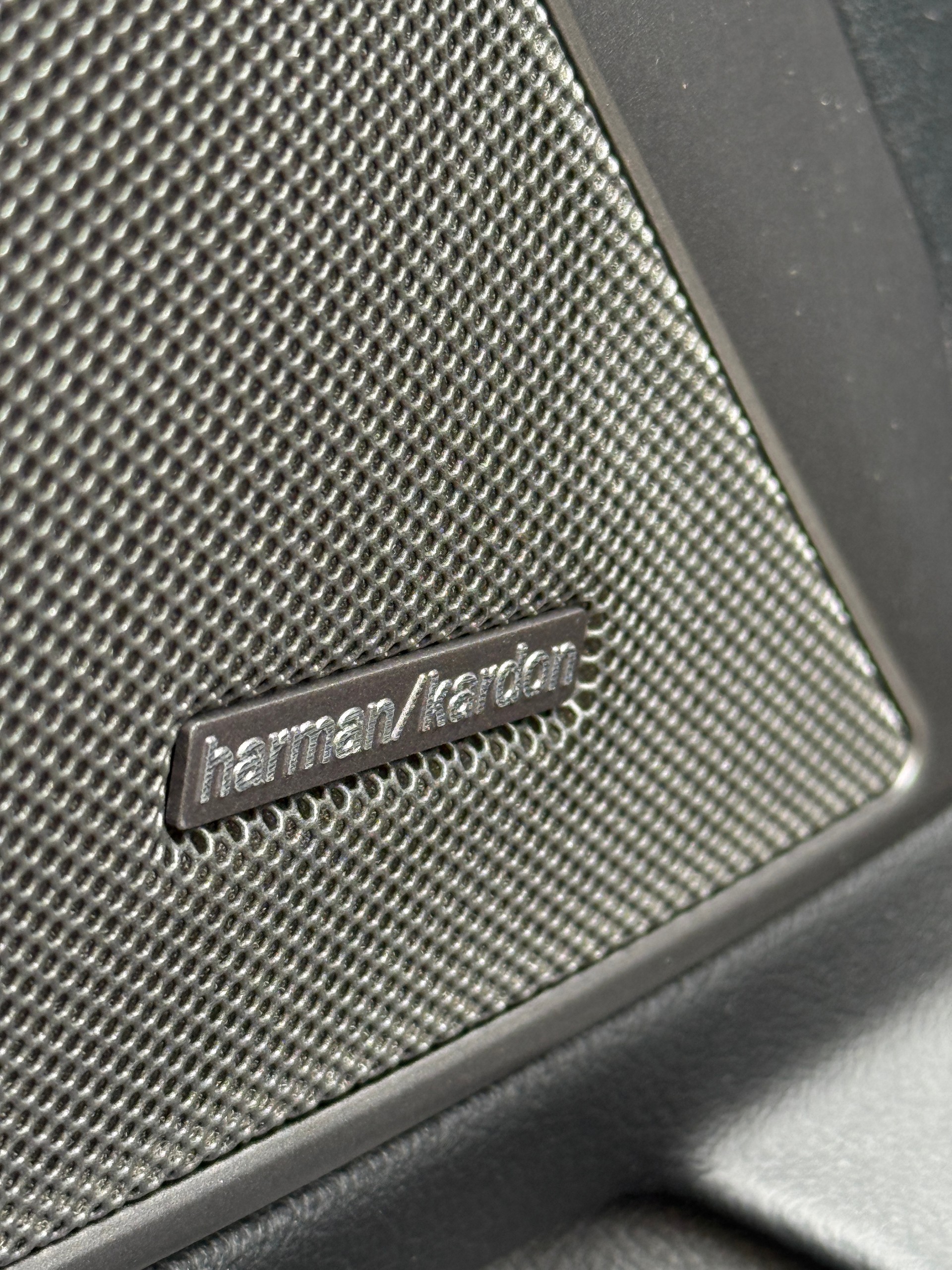 BMW M3 Competition M xDrive-image-14