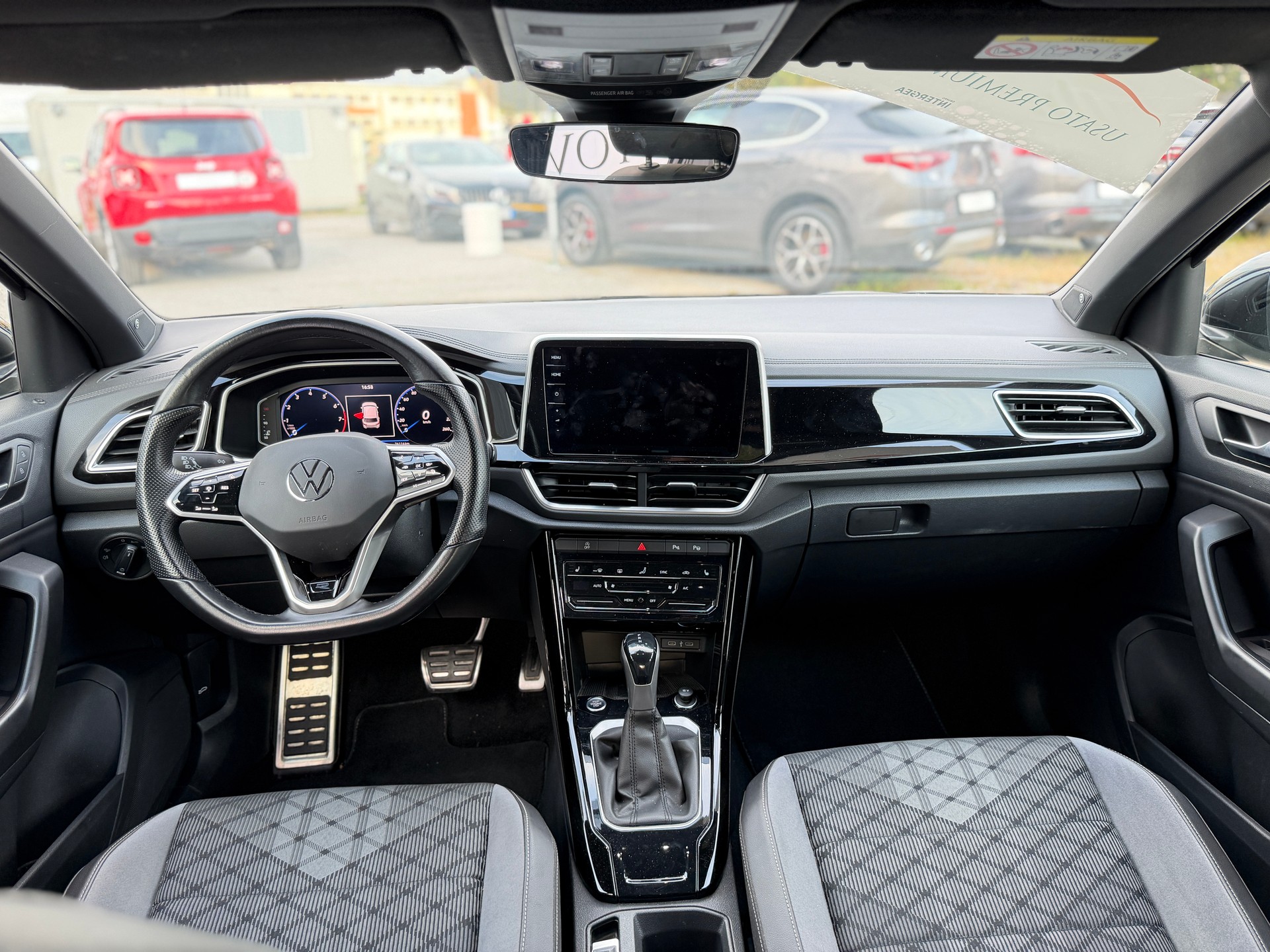 VW T-Roc 1.5 TSI EVO R-Line DSG-image-7