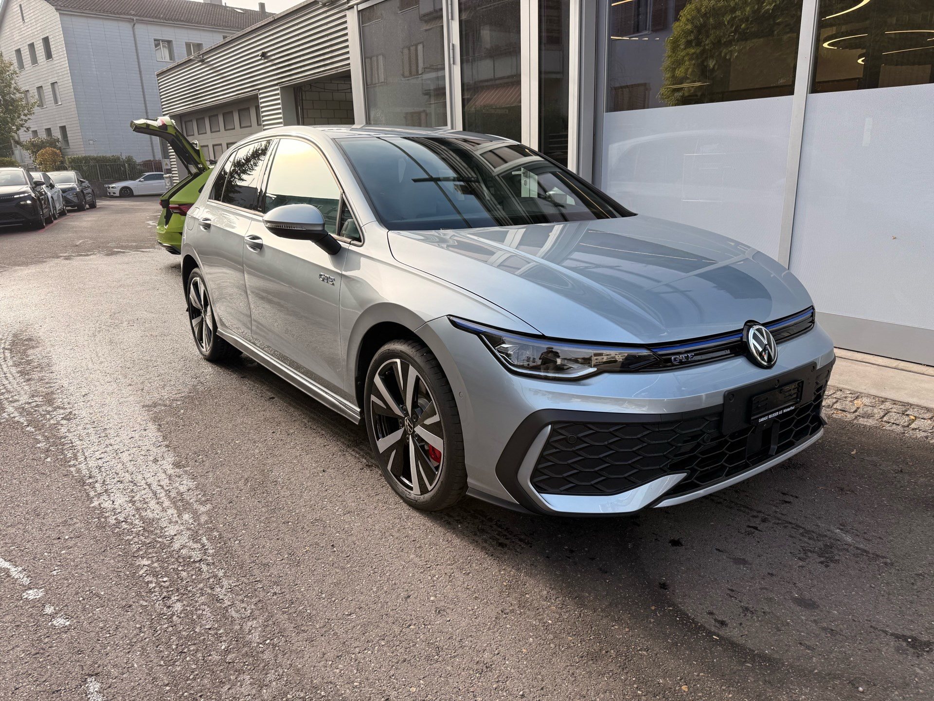 VW Golf GTE 1.5 TSI eHybrid 272 PS *** TOPAUSSTATTUNG MIT 5 JAHRE VW WERKSGARANTIE ***-showroom-element-2