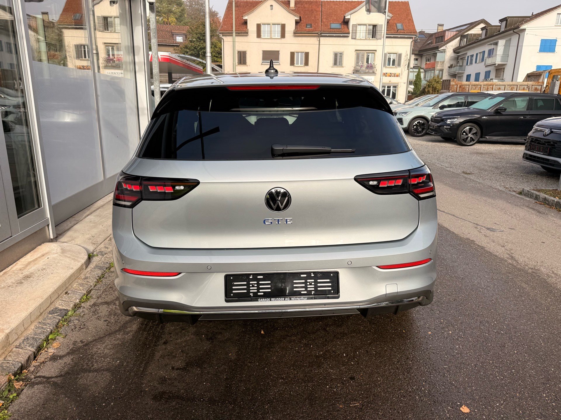 VW Golf GTE 1.5 TSI eHybrid 272 PS *** TOPAUSSTATTUNG MIT 5 JAHRE VW WERKSGARANTIE ***-image-4