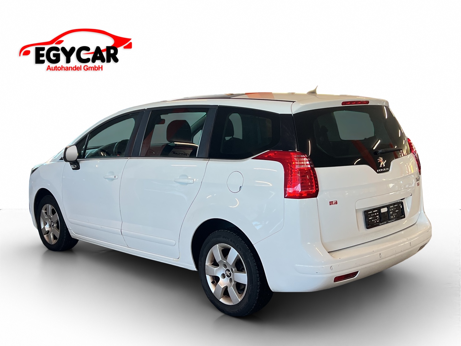 PEUGEOT 5008 1.6 HDI Business-image-4