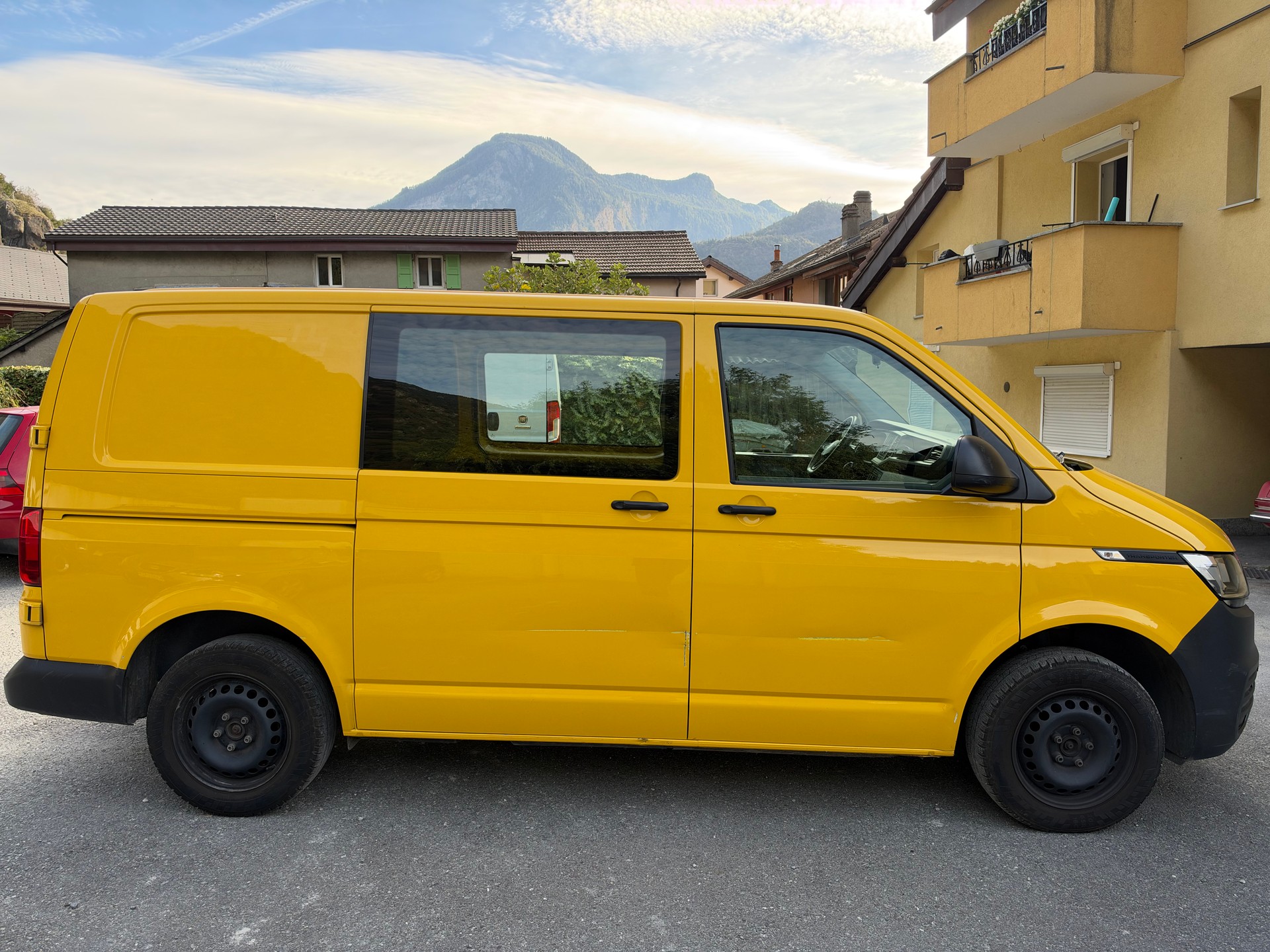 VW T6.1 2.0 TDI 4Motion DSG-image-4