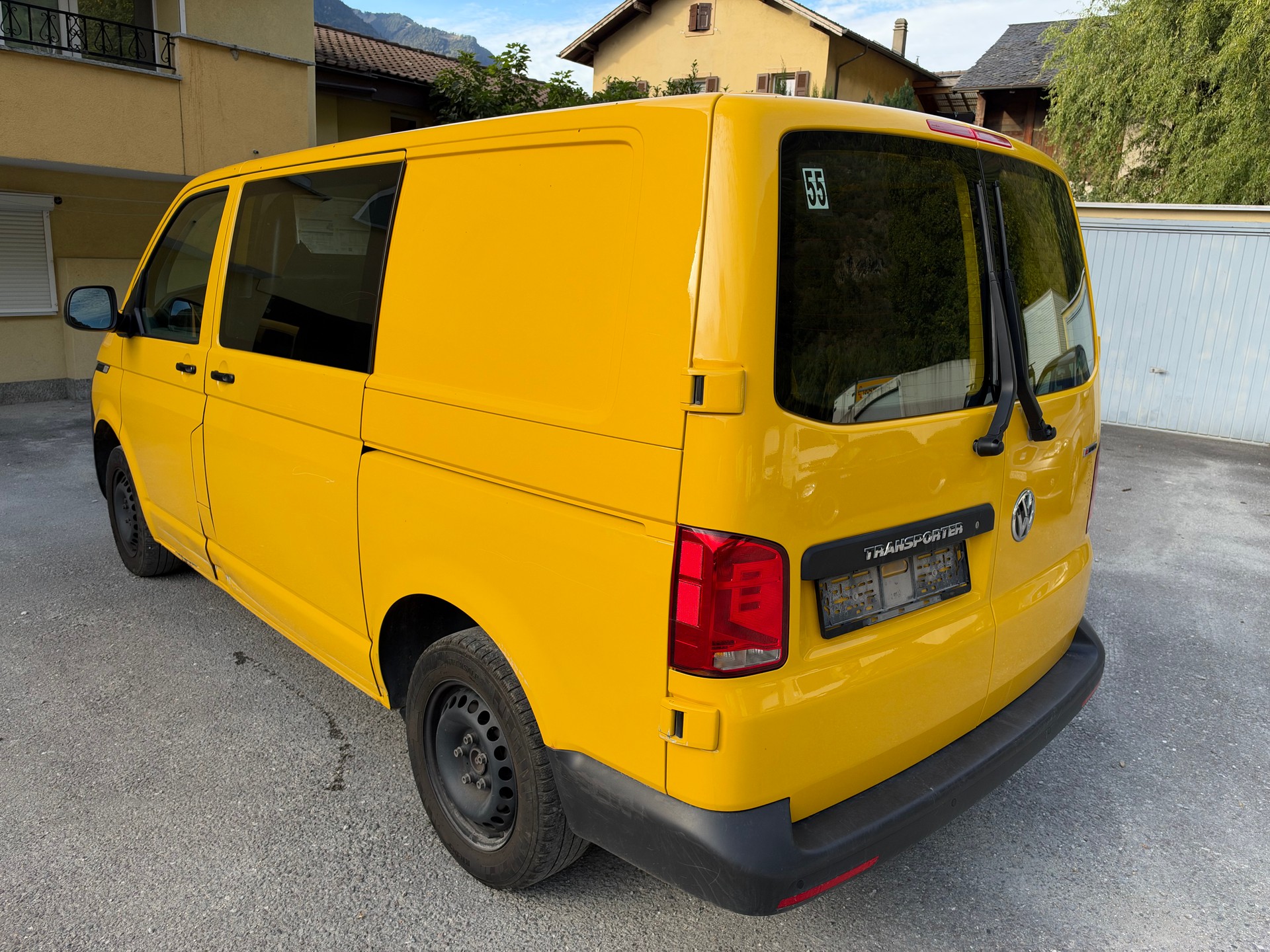 VW T6.1 2.0 TDI 4Motion DSG-image-8