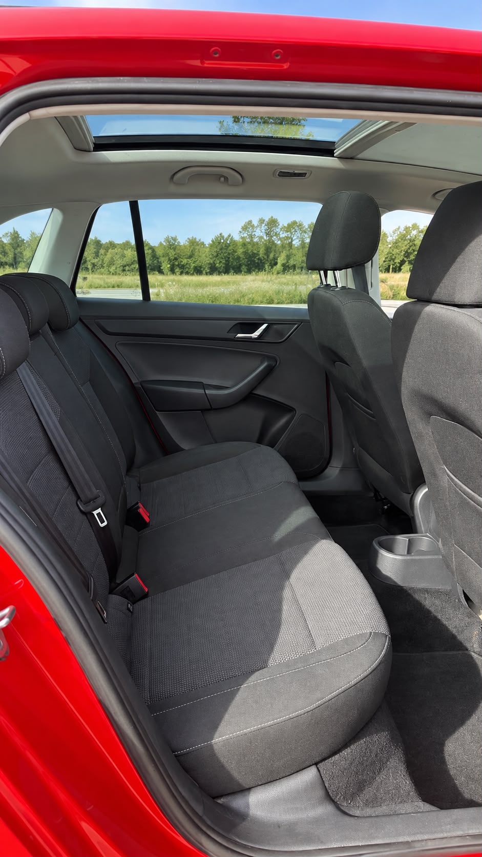 SKODA Rapid Spaceback 1.4 TSI Swiss Ed. DSG-image-12