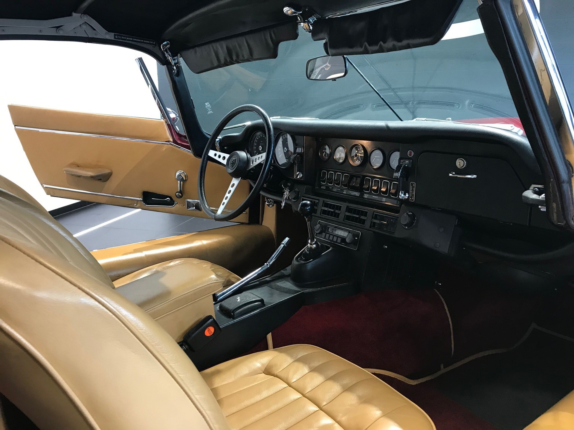 JAGUAR E -Type V12 SERIES III-image-7