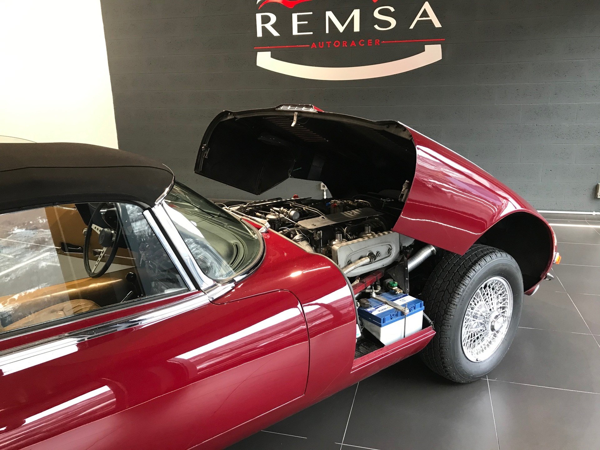 JAGUAR E -Type V12 SERIES III-image-8
