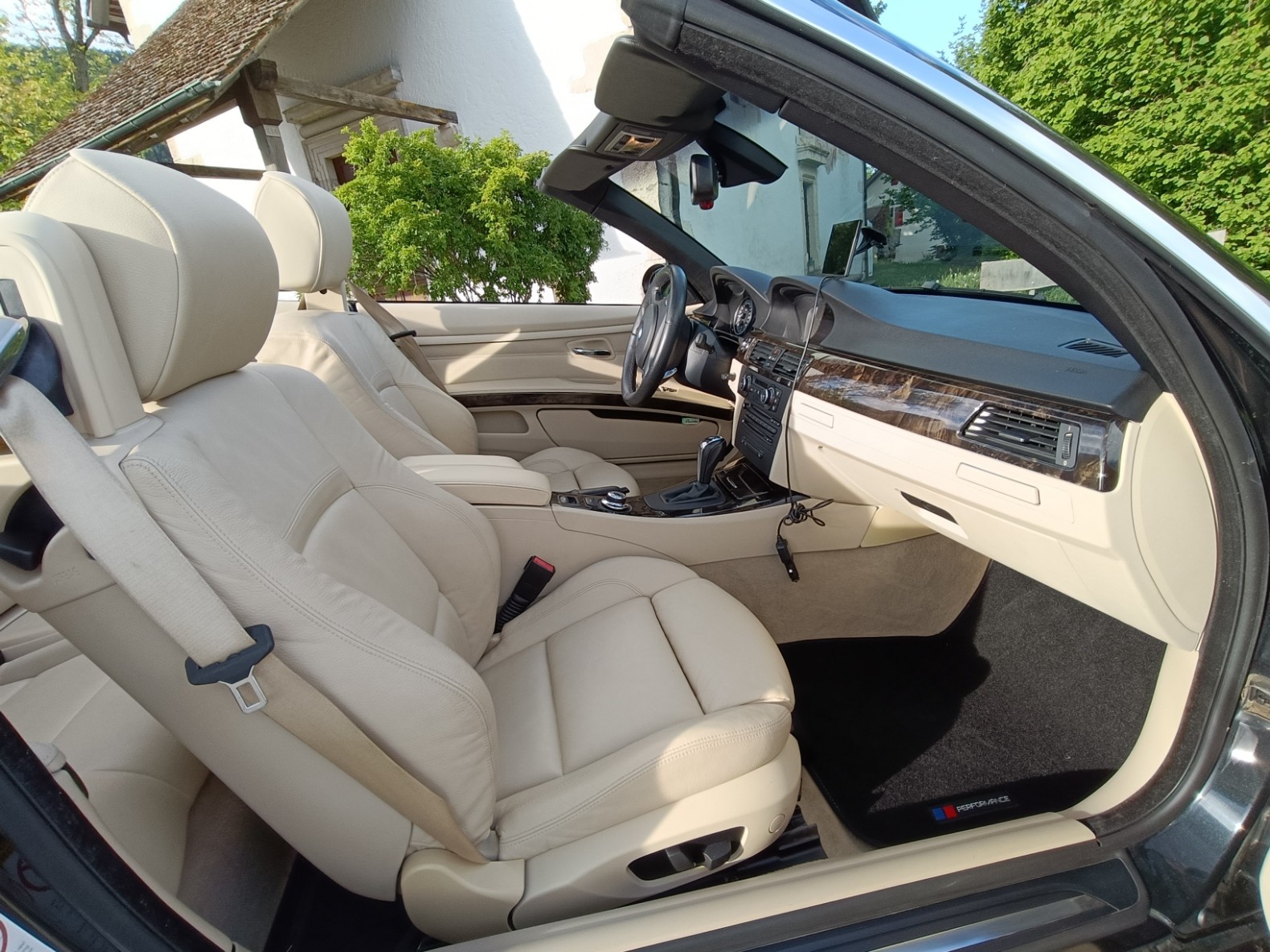 BMW 325i Cabriolet Steptronic-image-11