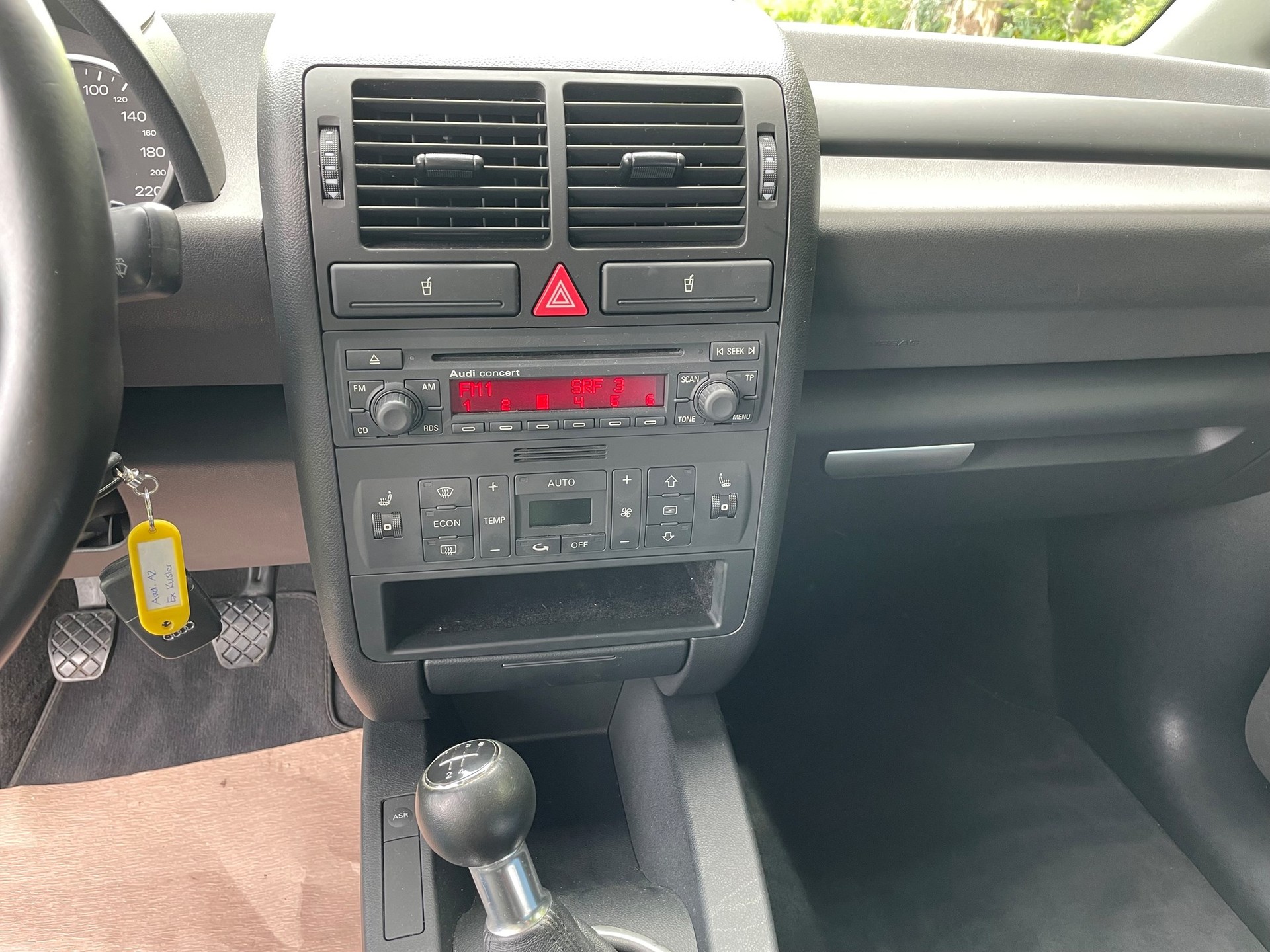 AUDI A2 1.4-image-6