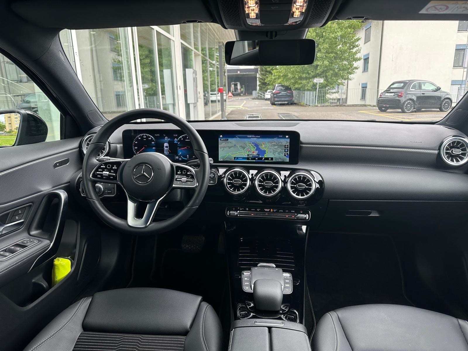 MERCEDES-BENZ A 180 Progressive 7G-DCT-image-6