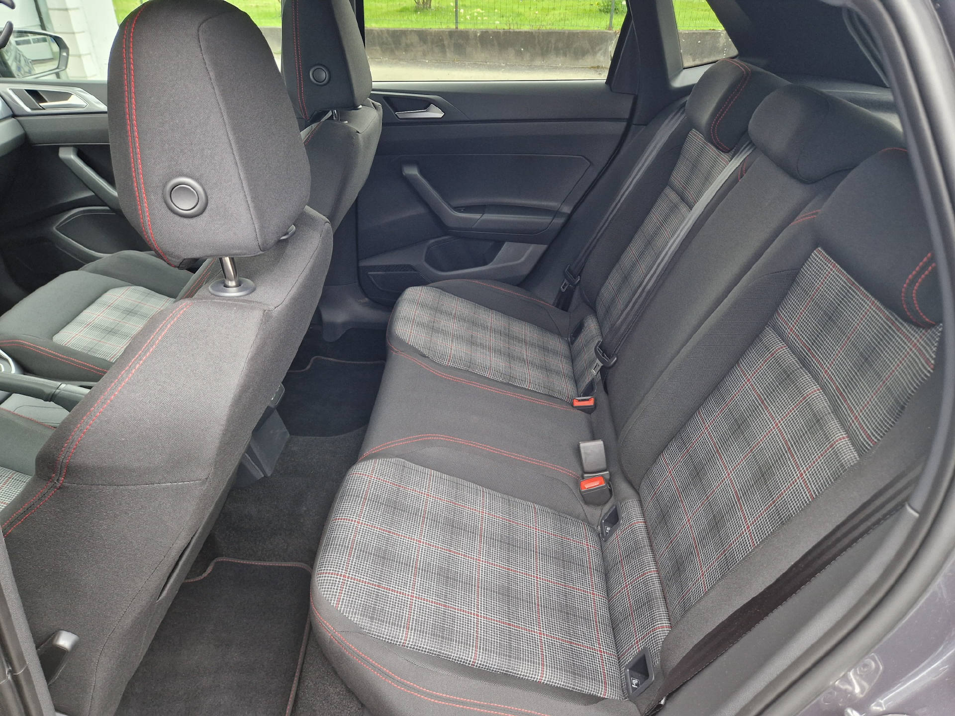 VW Polo 2.0 TSI GTI DSG-image-12