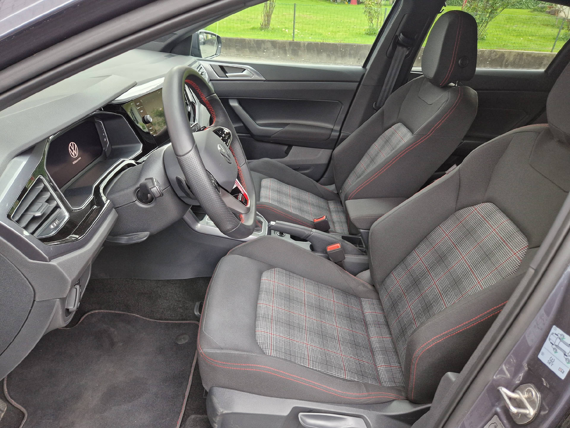 VW Polo 2.0 TSI GTI DSG-image-8