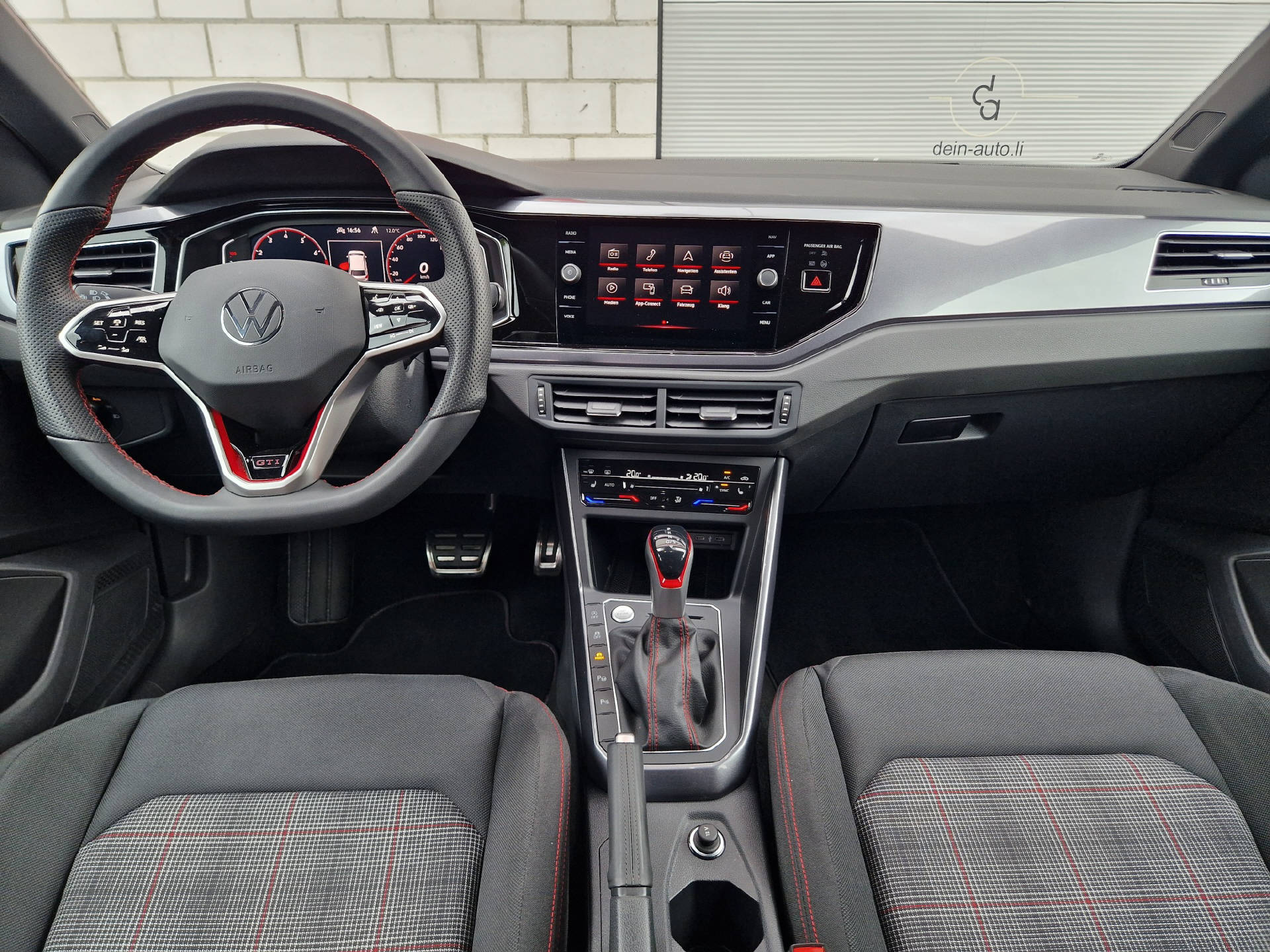 VW Polo 2.0 TSI GTI DSG-image-13