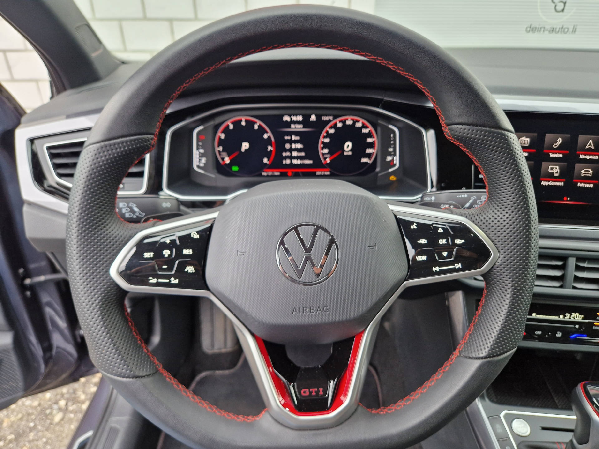 VW Polo 2.0 TSI GTI DSG-image-9