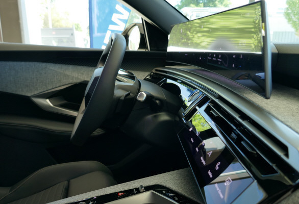 PEUGEOT 3008 73kWh Allure-image-6