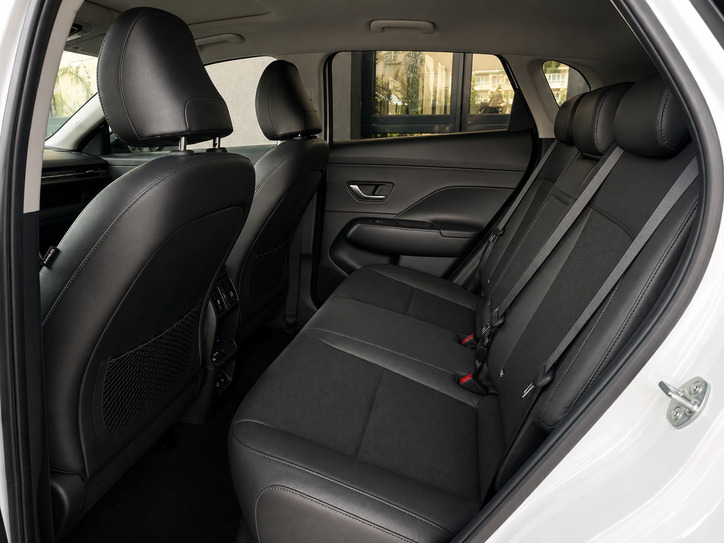 HYUNDAI Kona DEMO EV 65.4 kWh Vertex-image-14