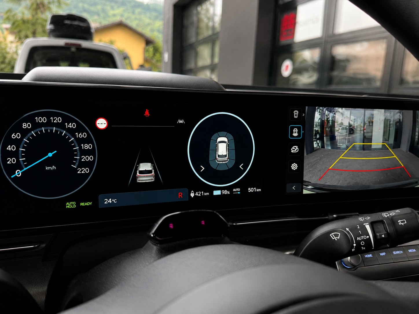 HYUNDAI Kona DEMO EV 65.4 kWh Vertex-image-13