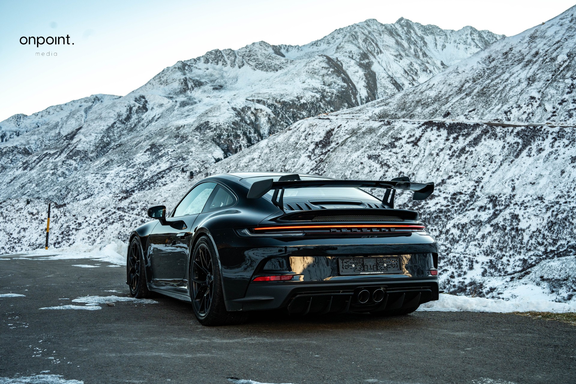 PORSCHE 911 992 GT3-image-4
