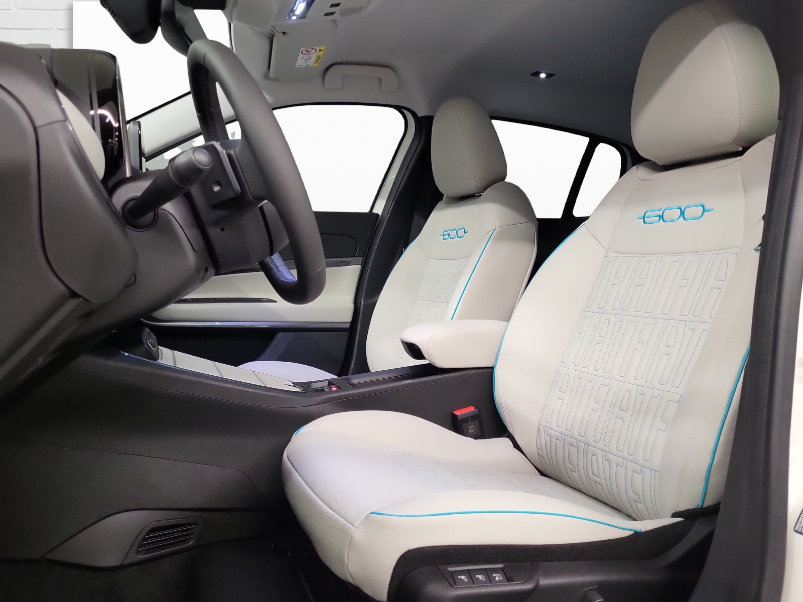 FIAT 600 1.2 Hybrid La Prima-image-6