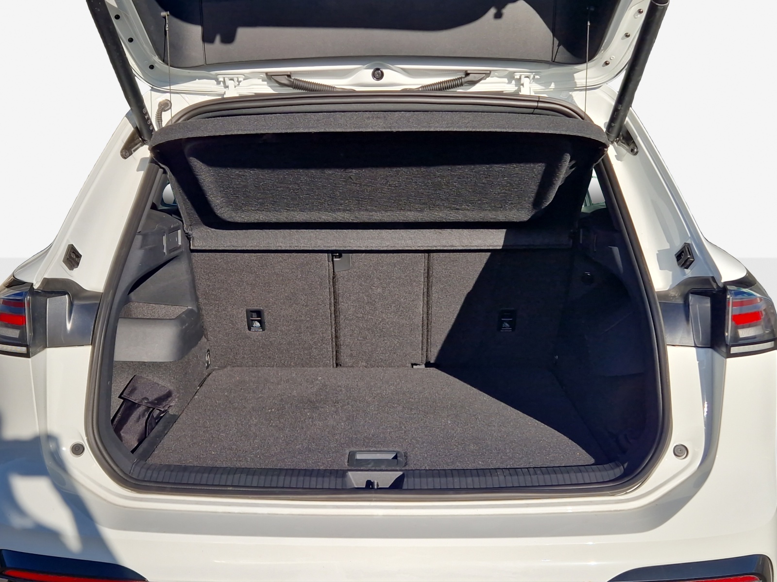 VW Tiguan 2.0 TSI DSG R-Line 4Motion-image-11
