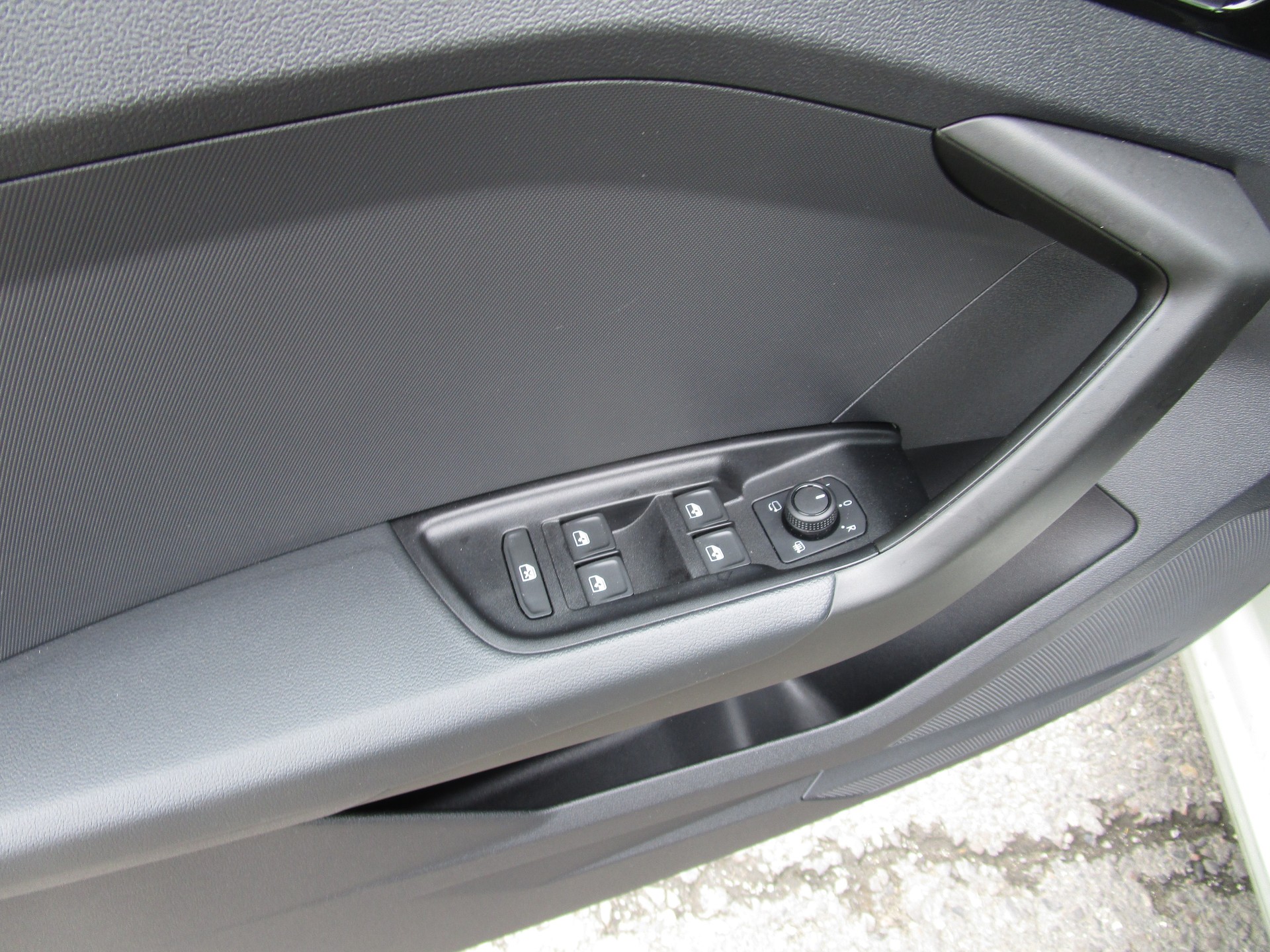 AUDI A1 Sportback 35 TFSI S-tronic-image-12
