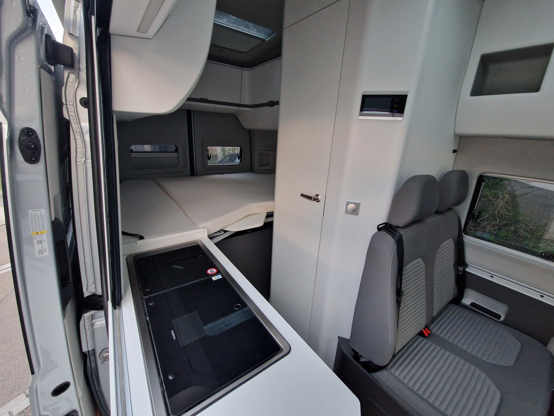 VW Grand California 600 2.0 BI-TDI 4 Motion 3500kg oder 3880kg 4 Schlafplätze-image-8