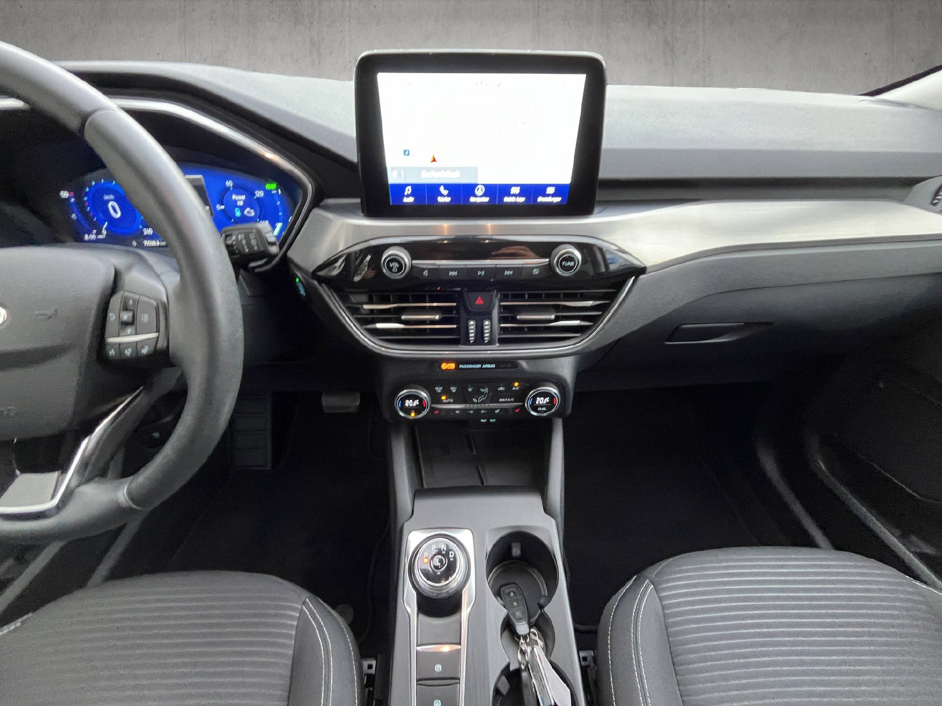 FORD Kuga 2.5 Hybrid Titanium 4x4-image-18