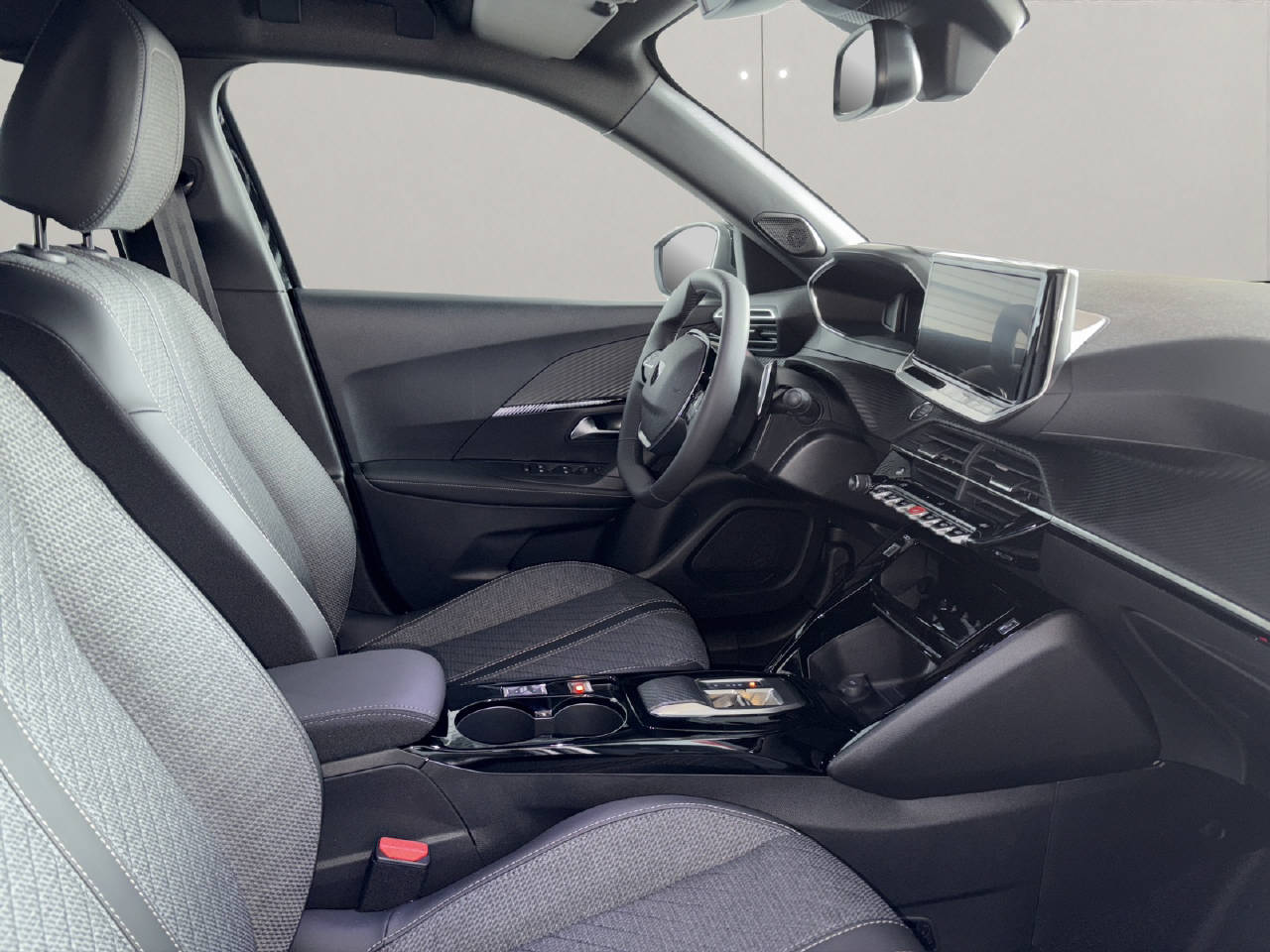 PEUGEOT 2008 1.2 Hybrid Allure Premium-image-5
