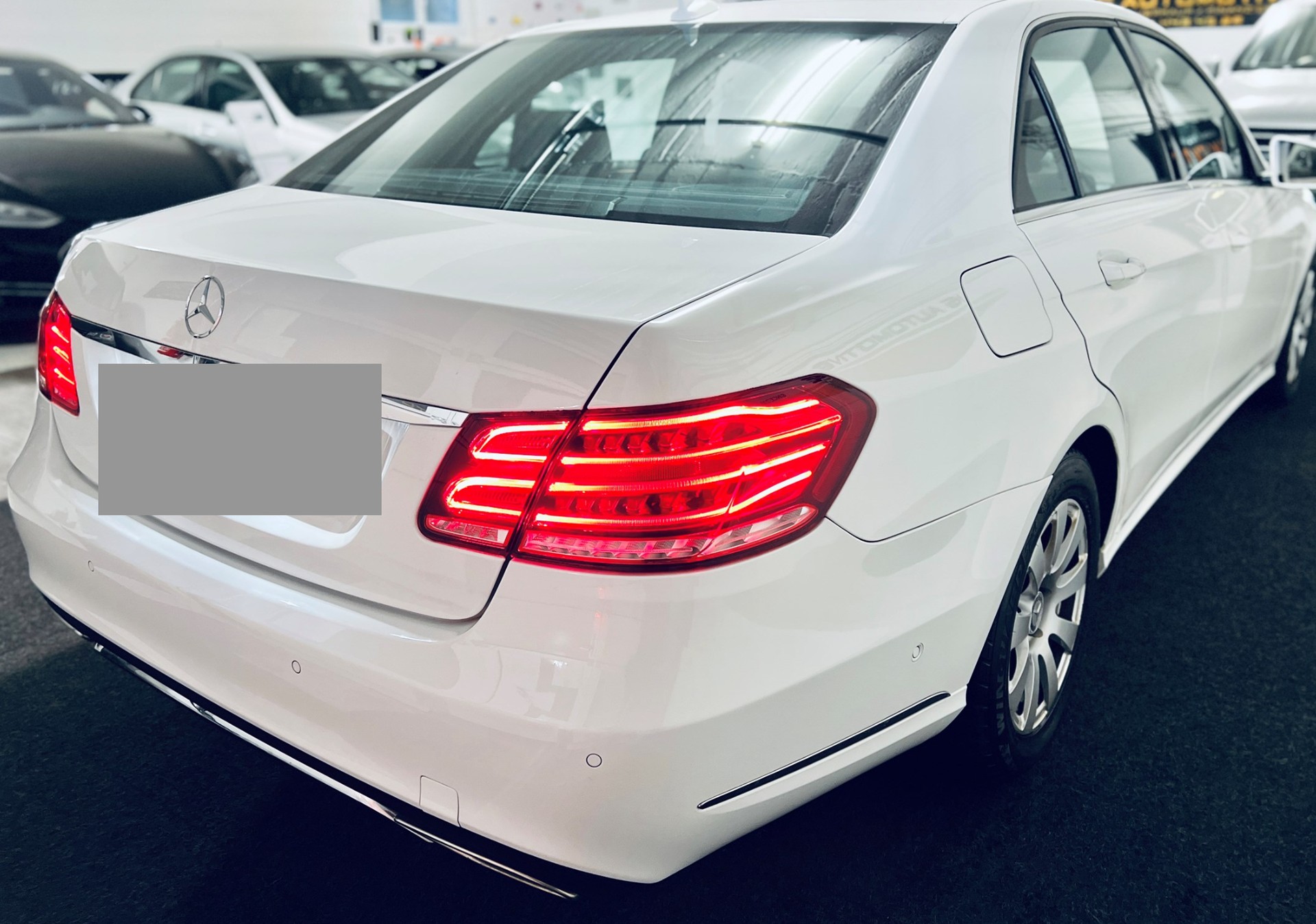 MERCEDES-BENZ E 200 BlueTEC Avantgarde 7G-Tronic-image-5