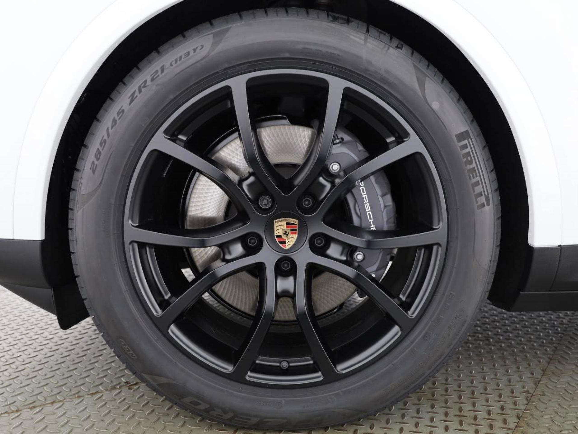 PORSCHE Cayenne E-Hybrid Coupé-image-5