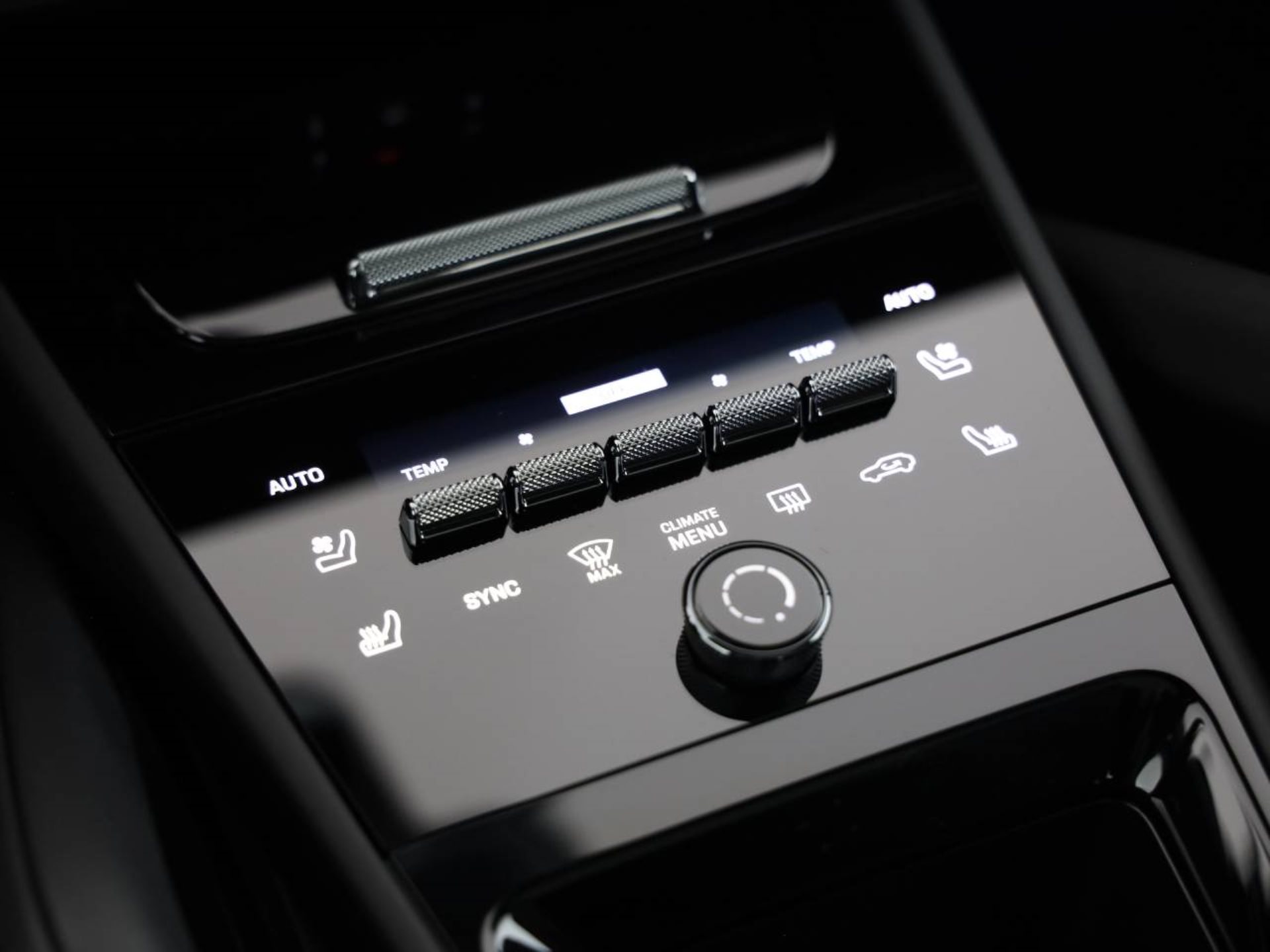 PORSCHE Cayenne E-Hybrid Coupé-image-17