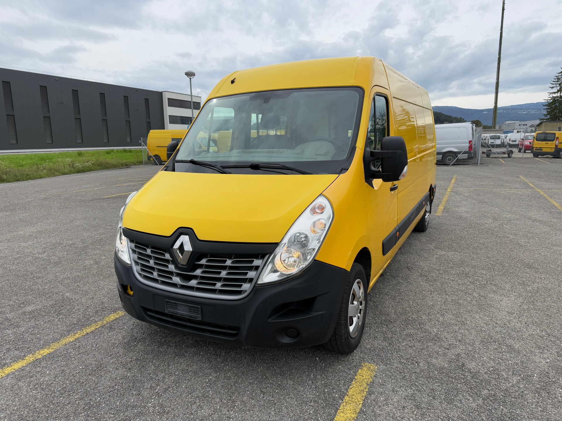 RENAULT Master T35 ENERGY 2.3dCi 135 L3H2-image-0