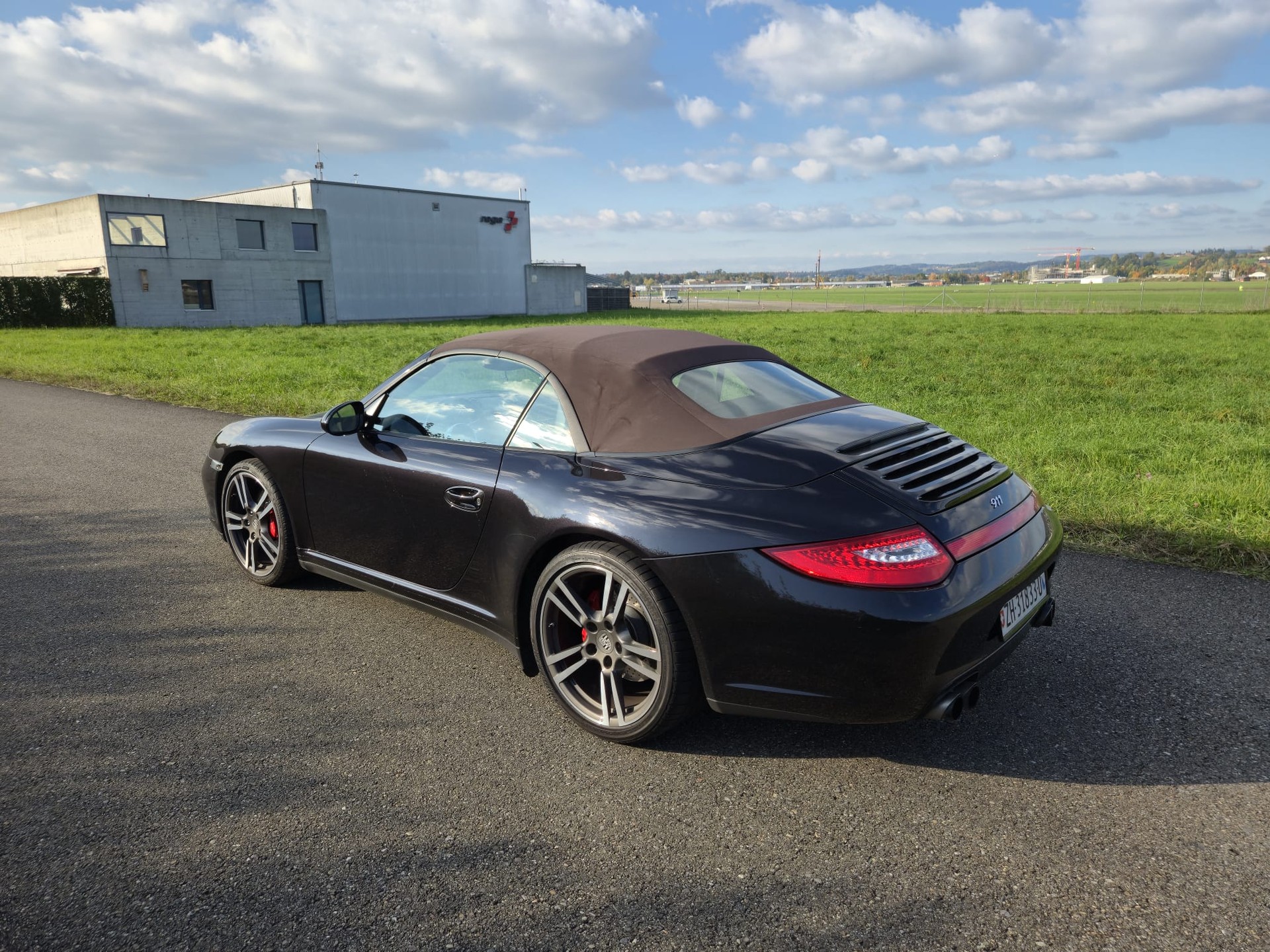 PORSCHE 911 Cabrio Carrera 4S PDK-image-4